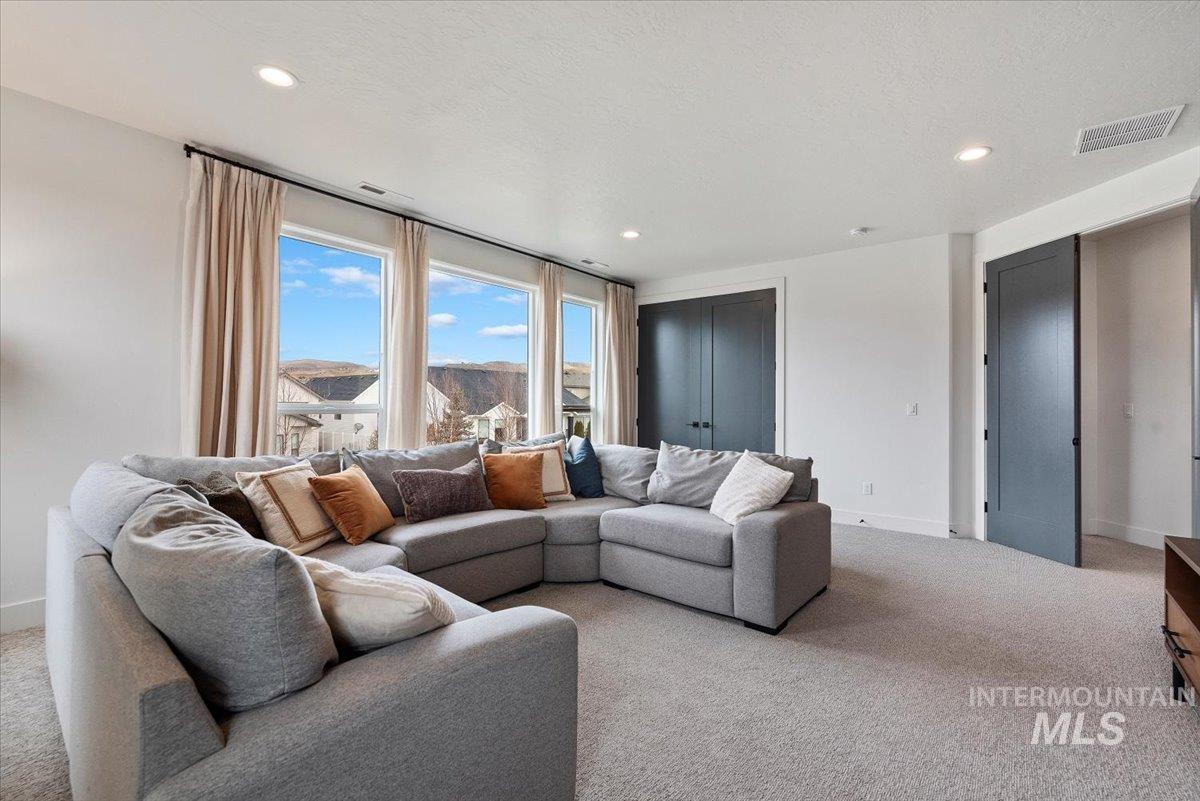 8448 W Brooks Dr, Boise, Idaho 83714, 5 Bedrooms, 3 Bathrooms, Residential For Sale, Price $1,099,000, 98980045