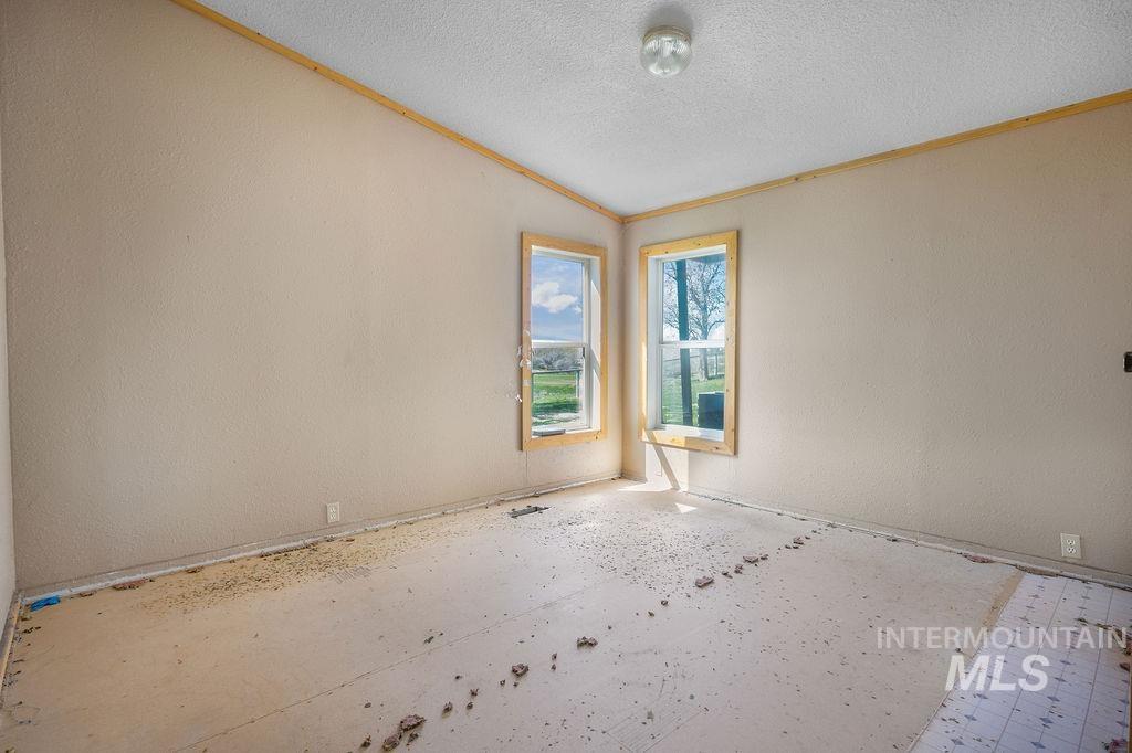 7370 Sagebrush Lane, Caldwell, Idaho 83607, 3 Bedrooms, 2 Bathrooms, Residential For Sale, Price $524,900, 98980046