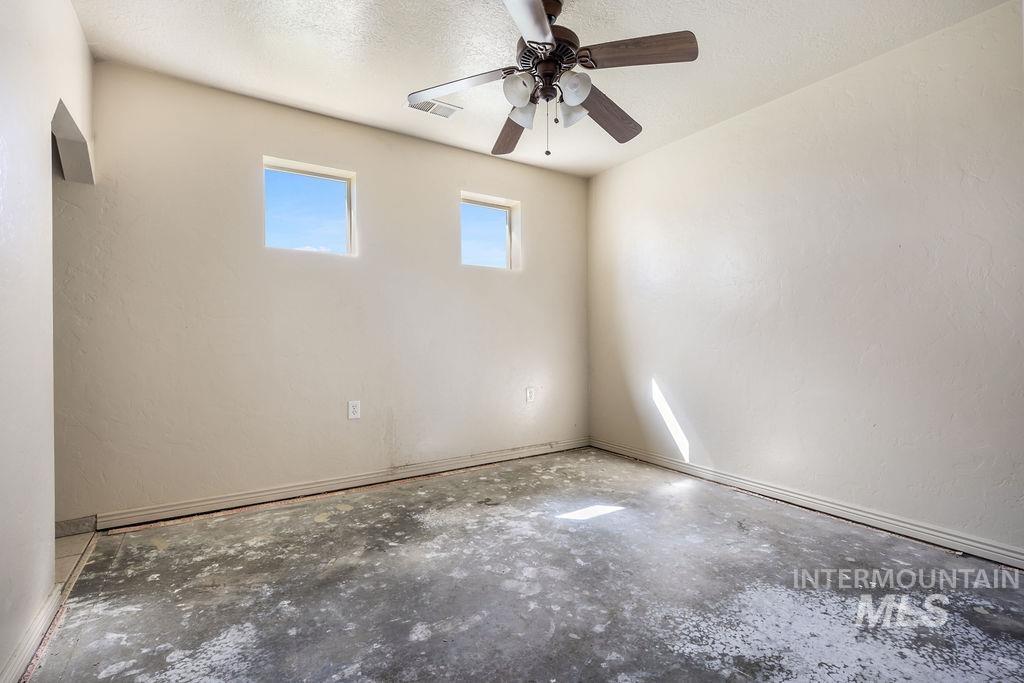 7370 Sagebrush Lane, Caldwell, Idaho 83607, 3 Bedrooms, 2 Bathrooms, Residential For Sale, Price $524,900, 98980046