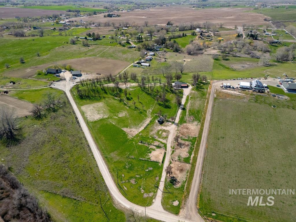 7370 Sagebrush Lane, Caldwell, Idaho 83607, 3 Bedrooms, 2 Bathrooms, Residential For Sale, Price $524,900, 98980046