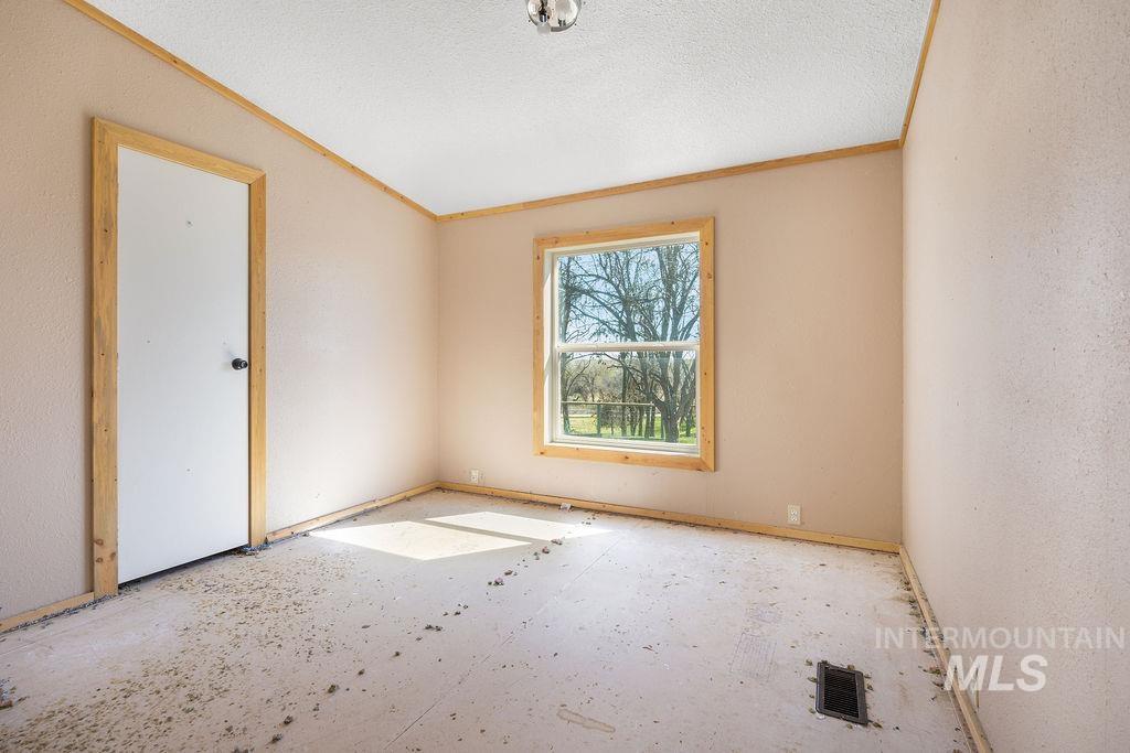 7370 Sagebrush Lane, Caldwell, Idaho 83607, 3 Bedrooms, 2 Bathrooms, Residential For Sale, Price $524,900, 98980046