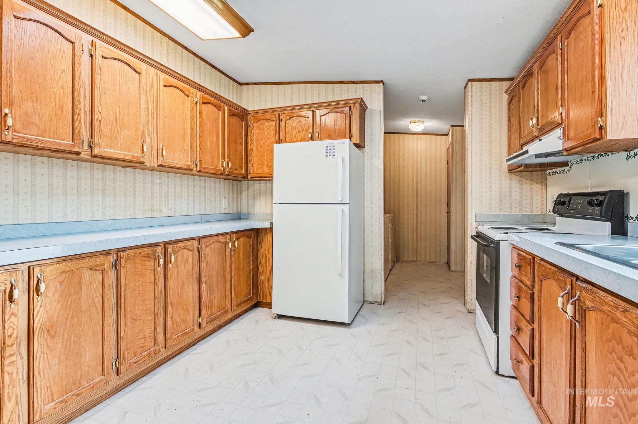 2809 Golden Rod Lane, Caldwell, Idaho 83605, 3 Bedrooms, 2 Bathrooms, Residential For Sale, Price $285,000,MLS 98980048