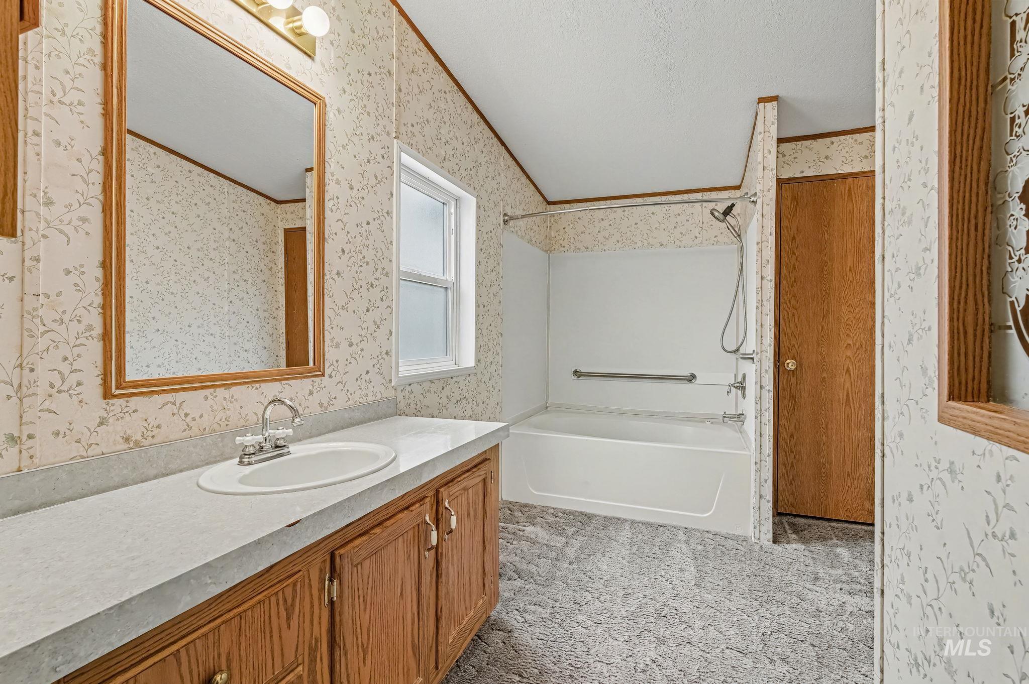 2809 Golden Rod Lane, Caldwell, Idaho 83605, 3 Bedrooms, 2 Bathrooms, Residential For Sale, Price $285,000,MLS 98980048