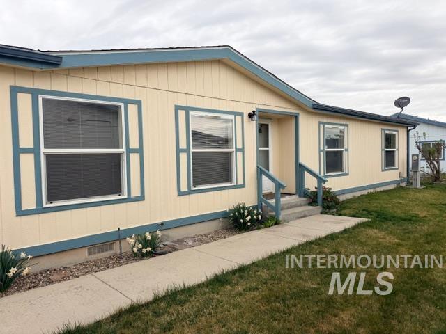 2809 Golden Rod Lane, Caldwell, Idaho 83605, 3 Bedrooms, 2 Bathrooms, Residential For Sale, Price $285,000, 98980048