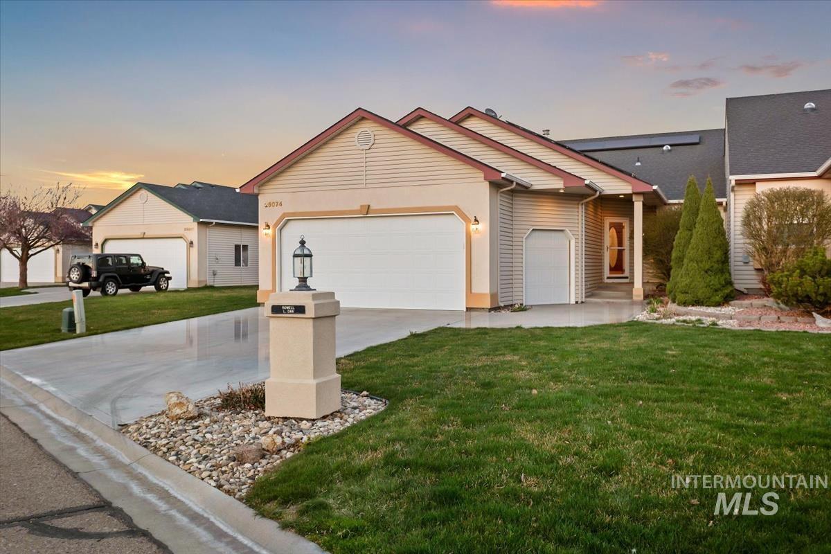25074 The Driving Lane, Caldwell, Idaho 83607, 2 Bedrooms, 2 Bathrooms, Residential For Sale, Price $459,900, 98980054