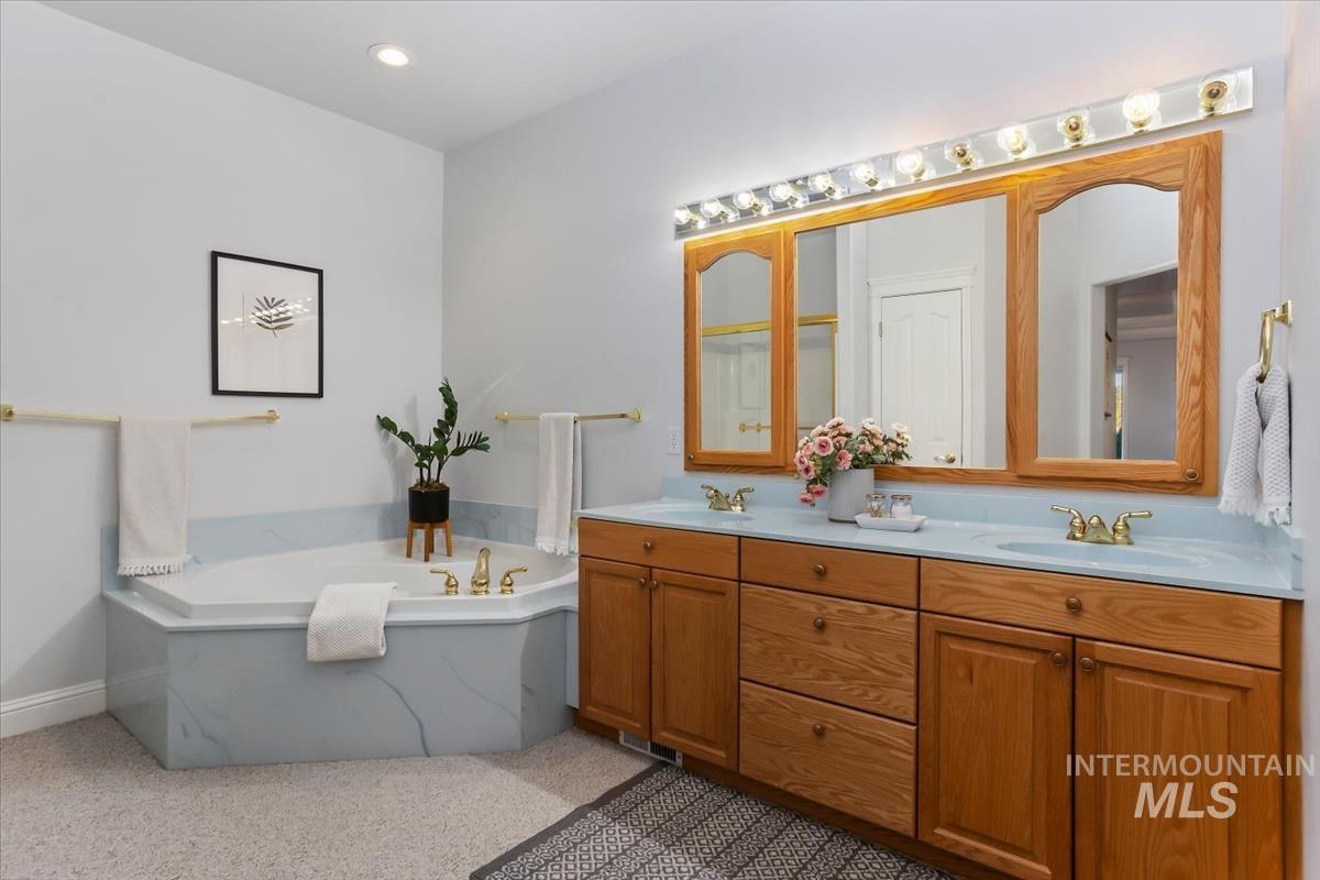 25074 The Driving Lane, Caldwell, Idaho 83607, 2 Bedrooms, 2 Bathrooms, Residential For Sale, Price $459,900, 98980054