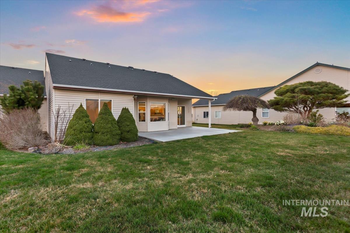 25074 The Driving Lane, Caldwell, Idaho 83607, 2 Bedrooms, 2 Bathrooms, Residential For Sale, Price $459,900, 98980054