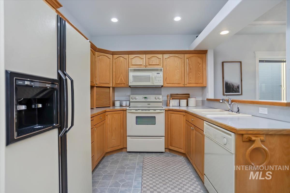 25074 The Driving Lane, Caldwell, Idaho 83607, 2 Bedrooms, 2 Bathrooms, Residential For Sale, Price $459,900, 98980054