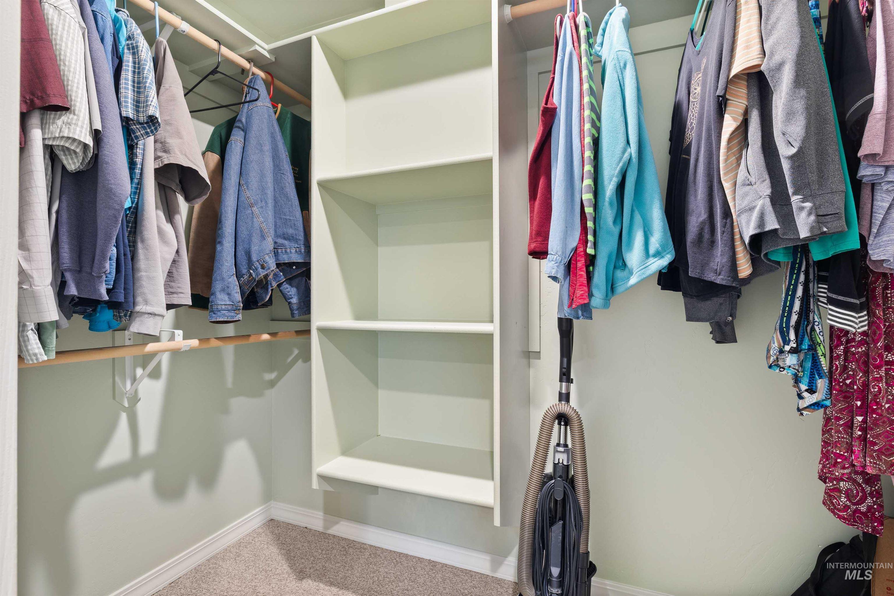 1512 N 2272 E, Rogerson, Idaho 83302, 2 Bedrooms, 2 Bathrooms, Residential For Sale, Price $350,000, 98980057