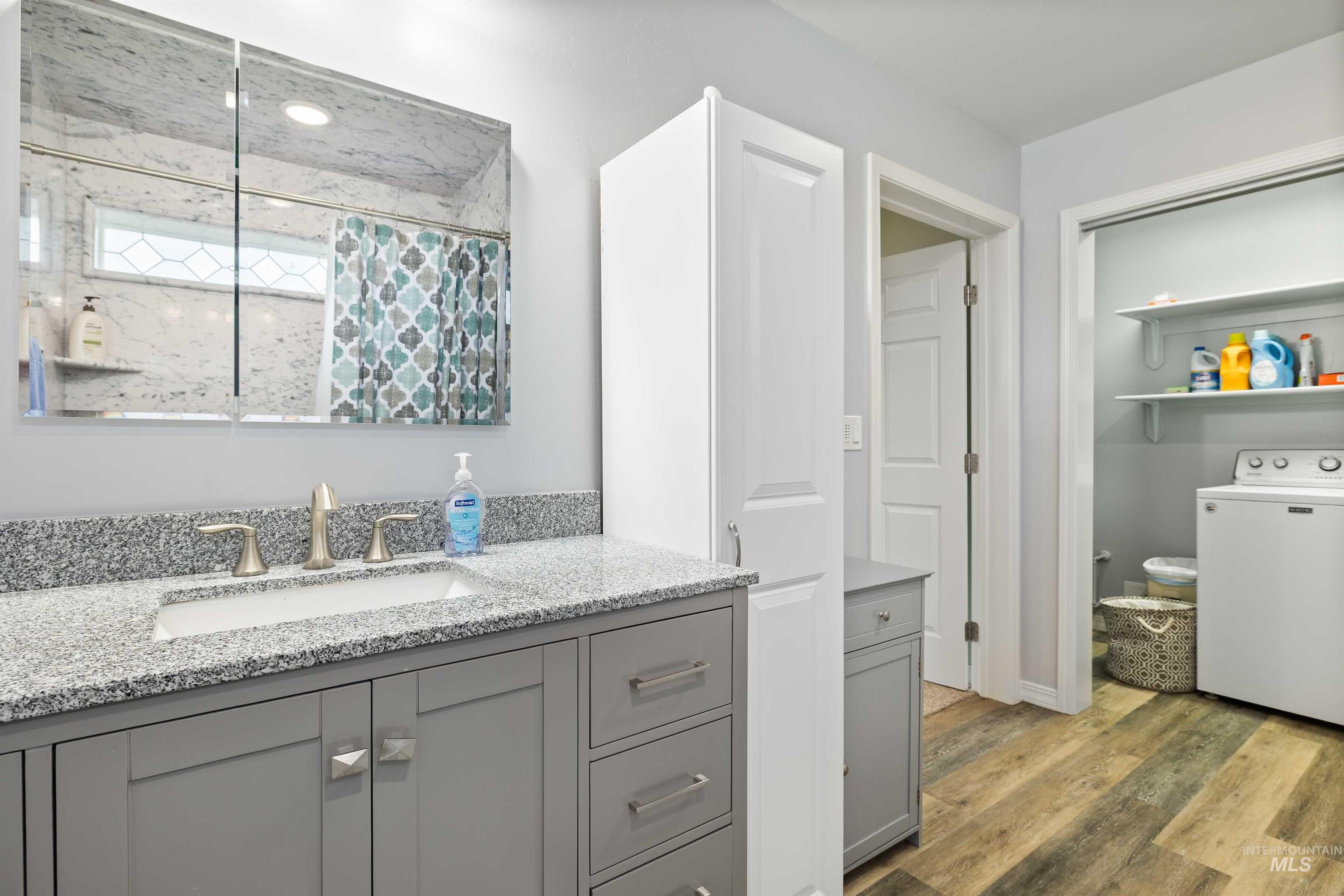 1512 N 2272 E, Rogerson, Idaho 83302, 2 Bedrooms, 2 Bathrooms, Residential For Sale, Price $350,000, 98980057