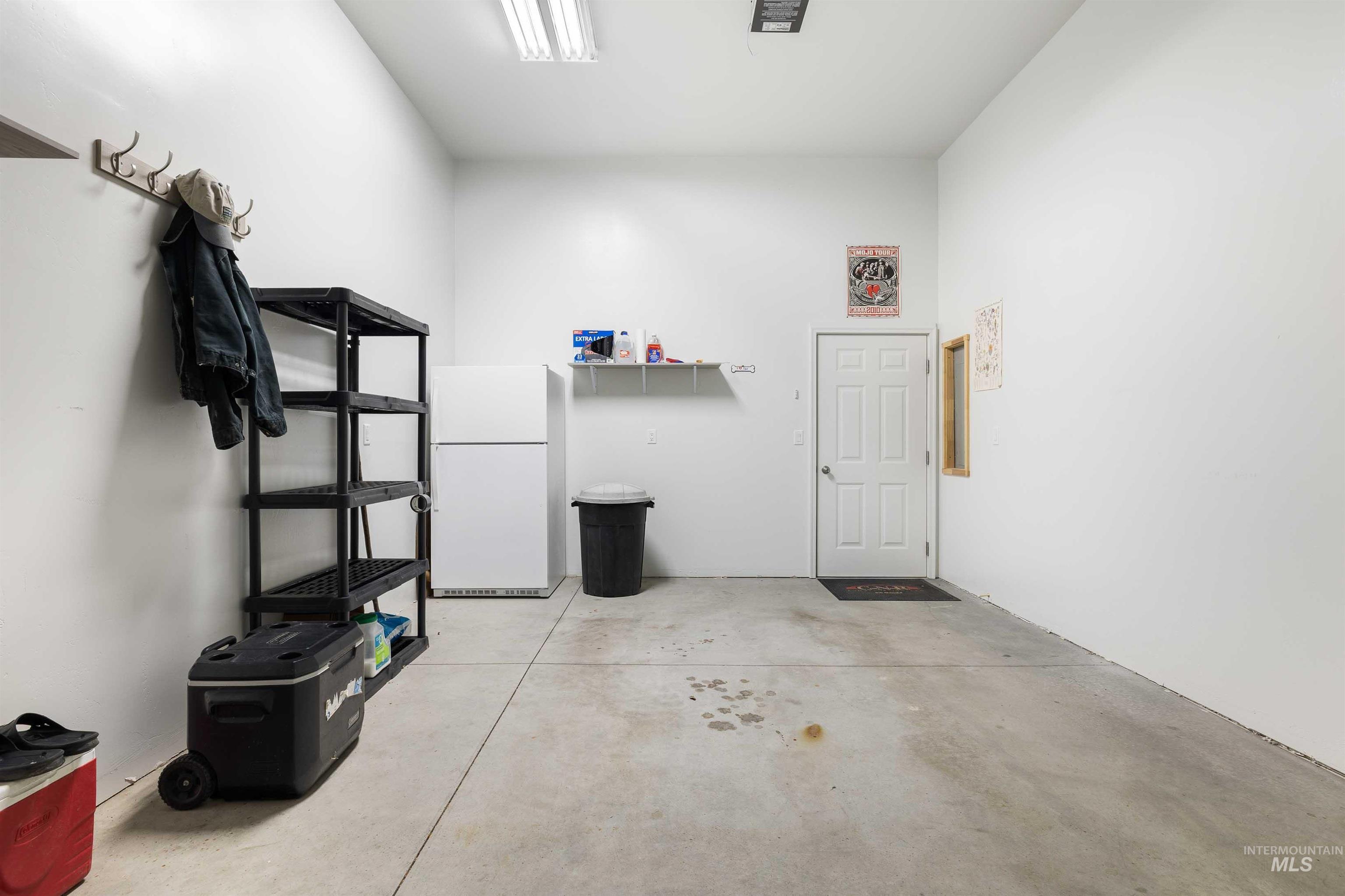 1512 N 2272 E, Rogerson, Idaho 83302, 2 Bedrooms, 2 Bathrooms, Residential For Sale, Price $350,000, 98980057