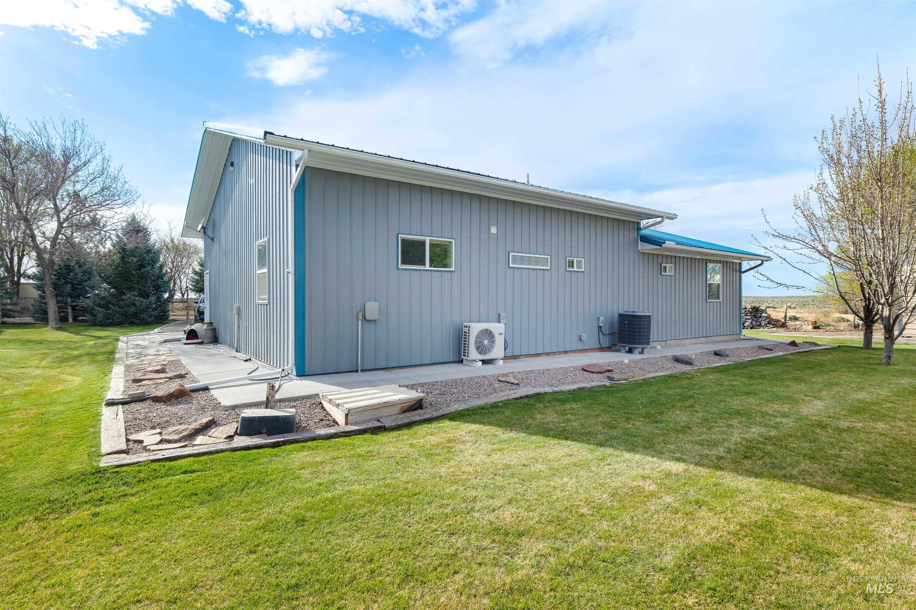1512 N 2272 E, Rogerson, Idaho 83302, 2 Bedrooms, 2 Bathrooms, Residential For Sale, Price $350,000, 98980057