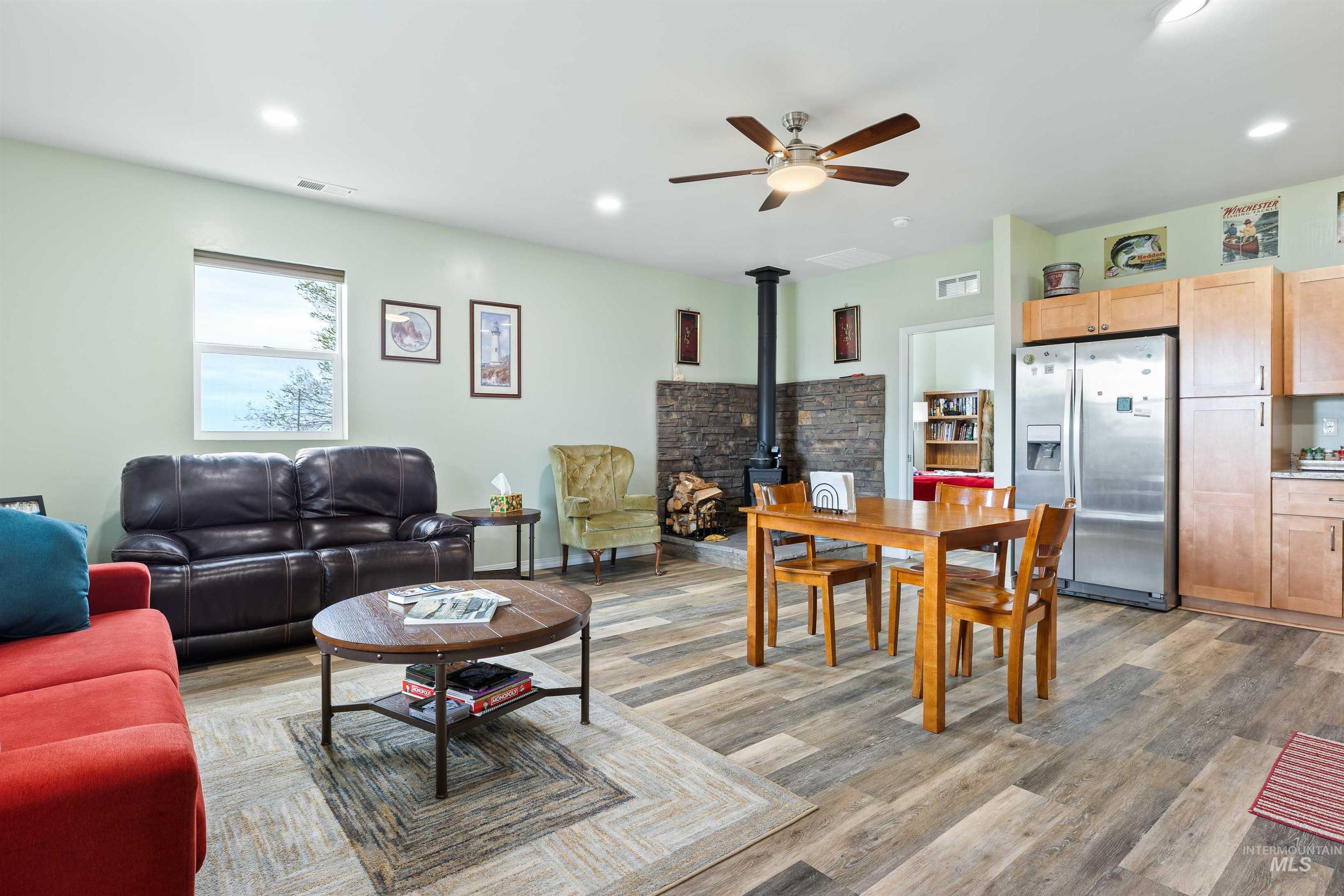 1512 N 2272 E, Rogerson, Idaho 83302, 2 Bedrooms, 2 Bathrooms, Residential For Sale, Price $350,000, 98980057