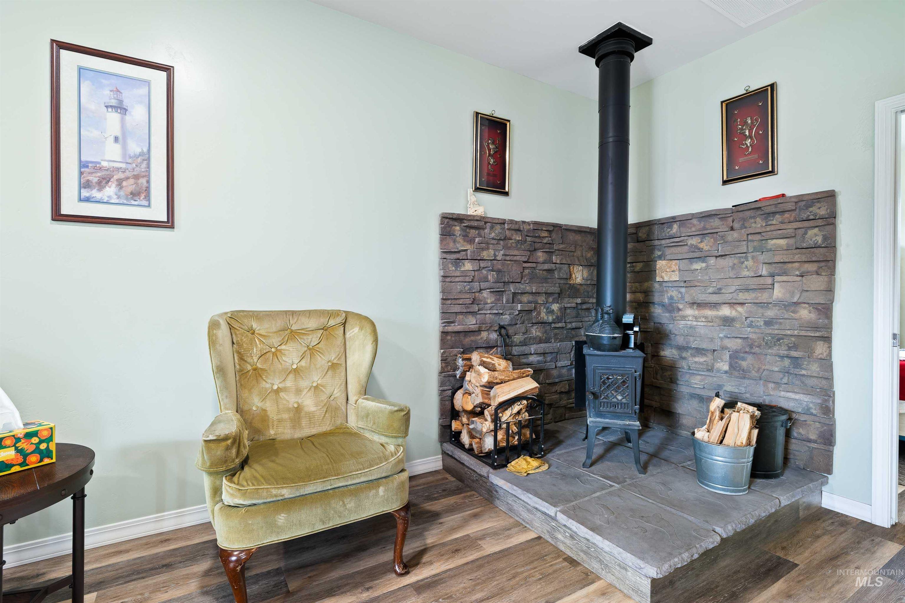 1512 N 2272 E, Rogerson, Idaho 83302, 2 Bedrooms, 2 Bathrooms, Residential For Sale, Price $350,000, 98980057