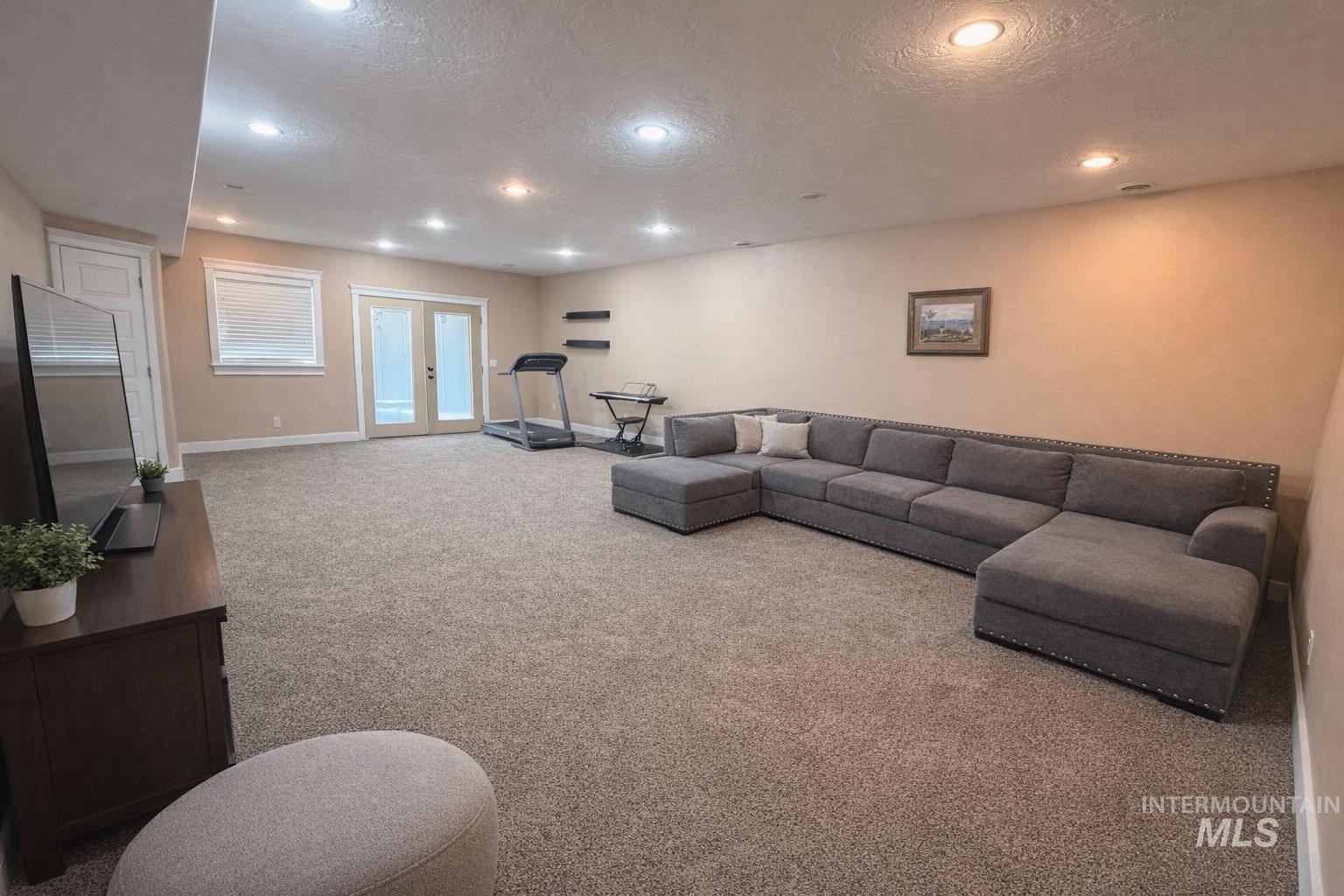 2048 6th Ave. West, Vale, Oregon 97918, 6 Bedrooms, 3 Bathrooms, Residential For Sale, Price $859,900,MLS 98980059