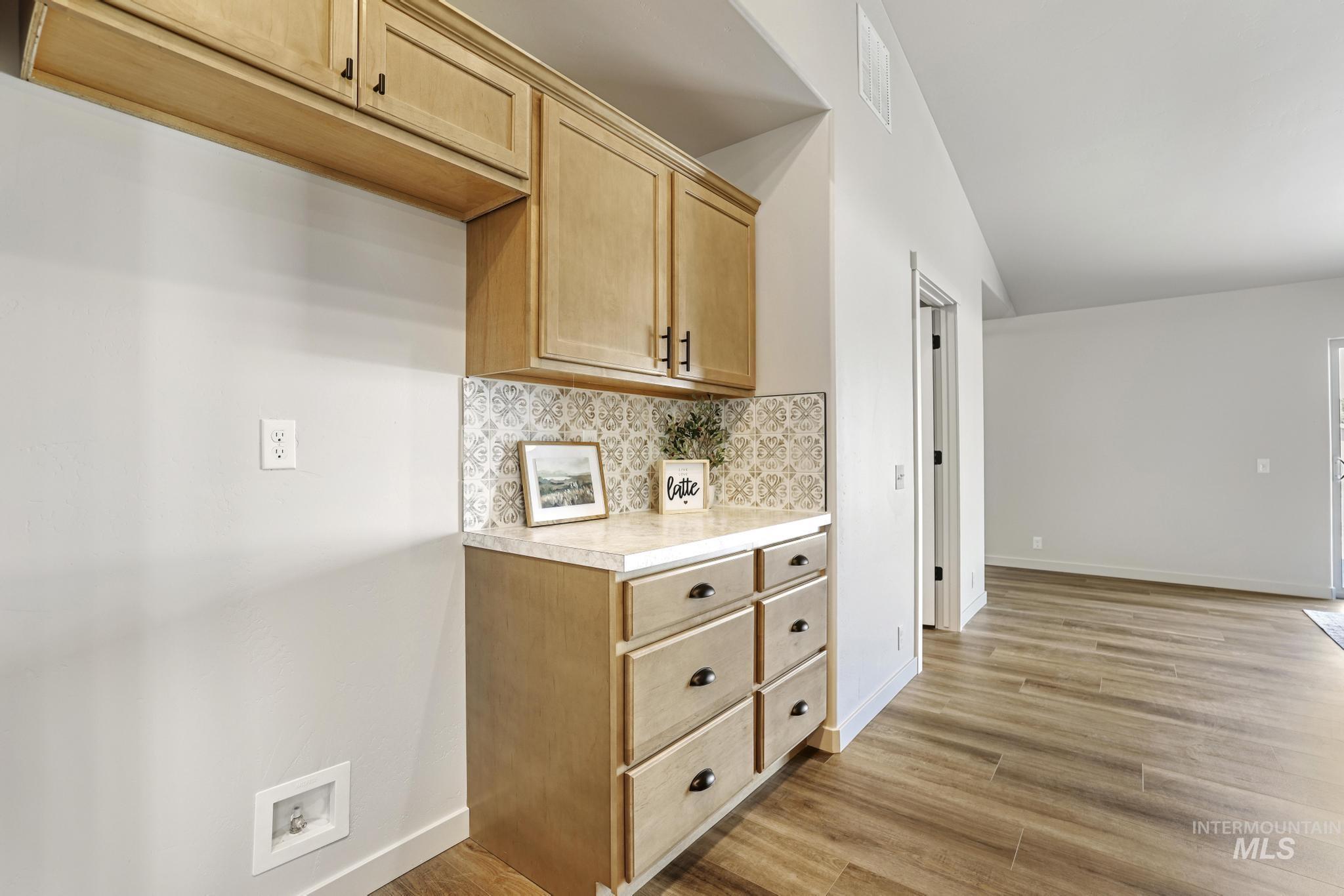 526 Thompson Ct., Jerome, Idaho 83338, 4 Bedrooms, 2 Bathrooms, Residential For Sale, Price $389,999,MLS 98980060