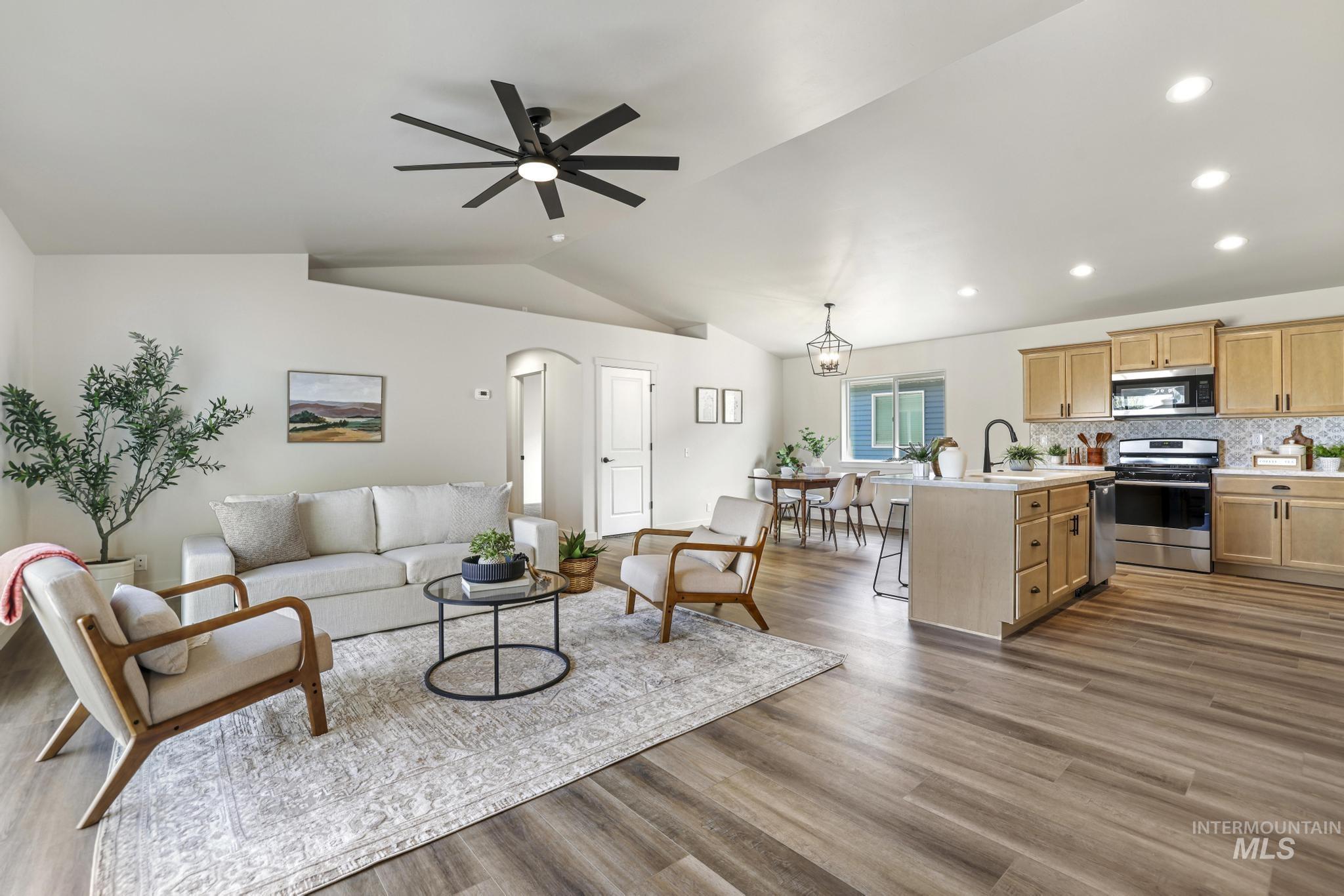 526 Thompson Ct., Jerome, Idaho 83338, 4 Bedrooms, 2 Bathrooms, Residential For Sale, Price $389,999,MLS 98980060