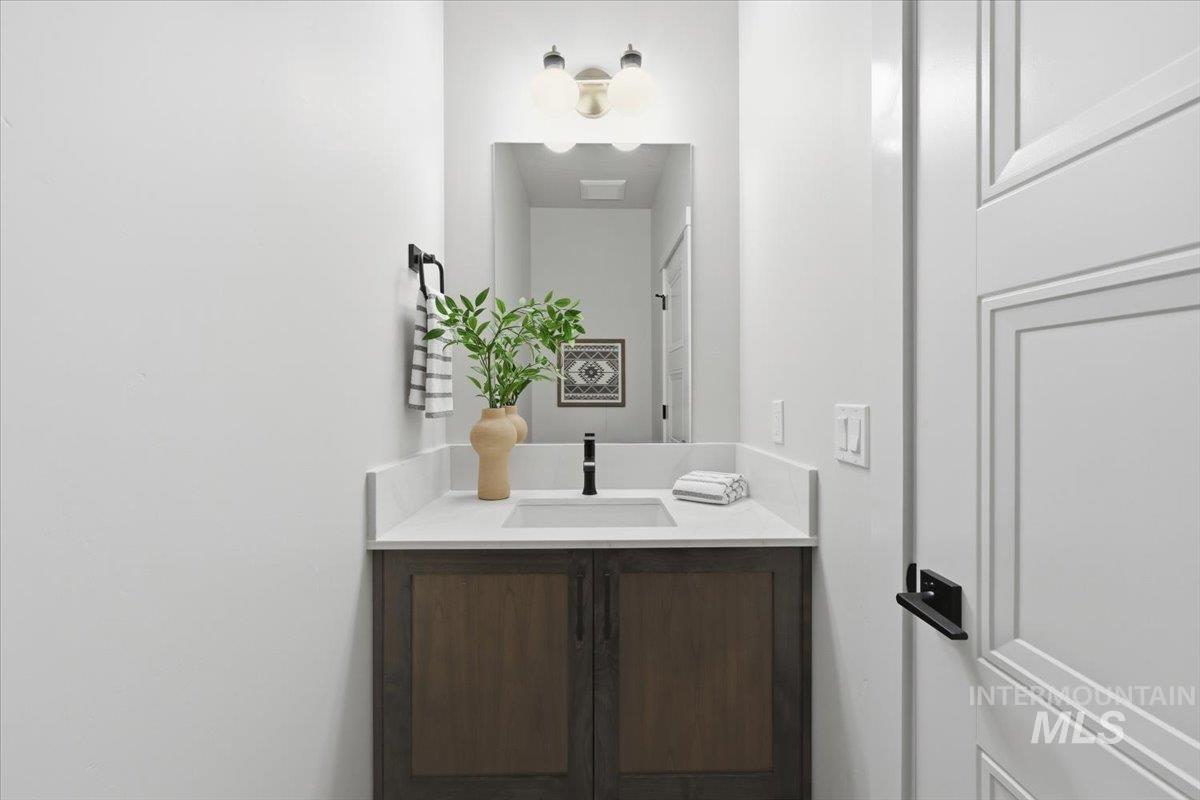 1004 Whitewater Way, Emmett, Idaho 83617, 4 Bedrooms, 3 Bathrooms, Residential For Sale, Price $558,750, 98980067