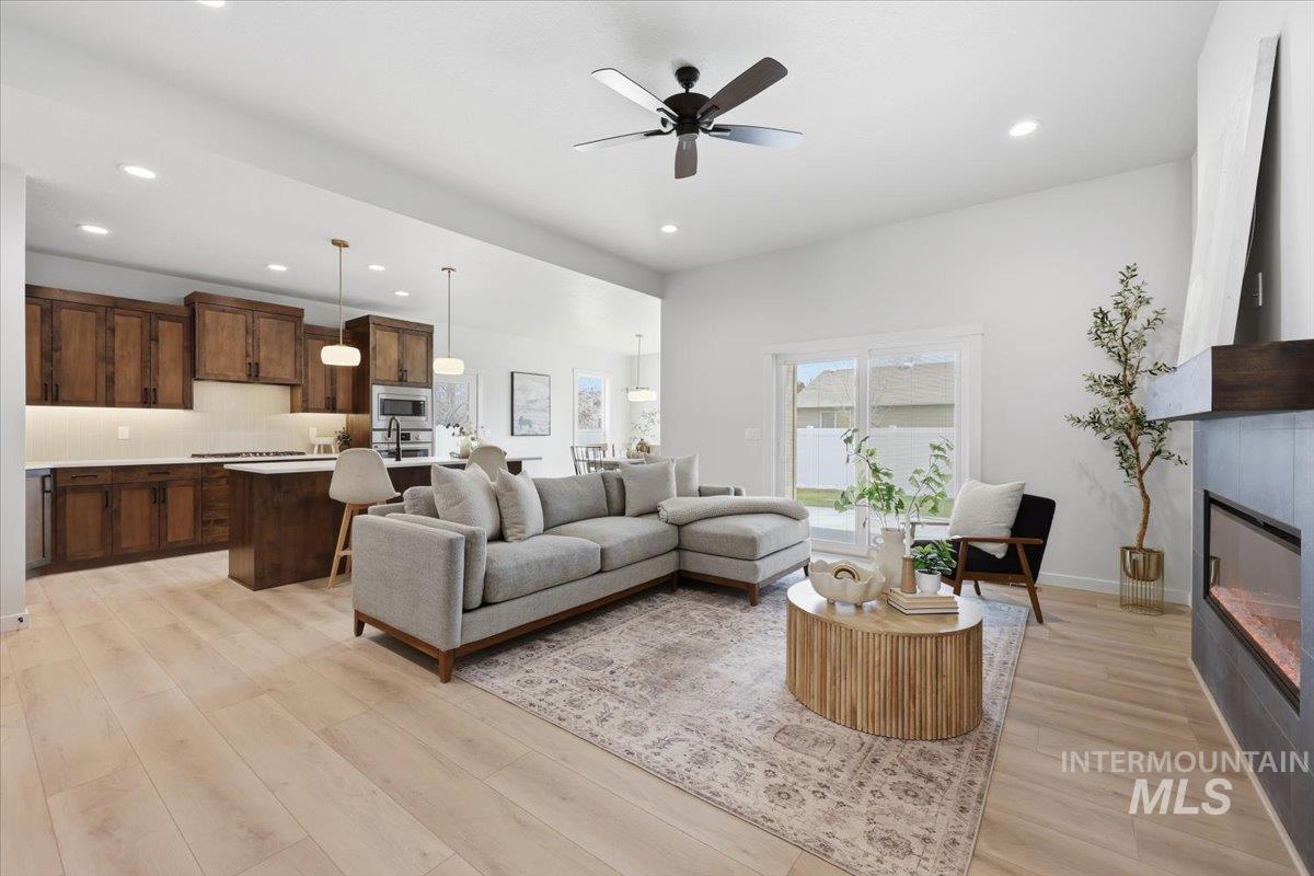 1004 Whitewater Way, Emmett, Idaho 83617, 4 Bedrooms, 3 Bathrooms, Residential For Sale, Price $558,750, 98980067