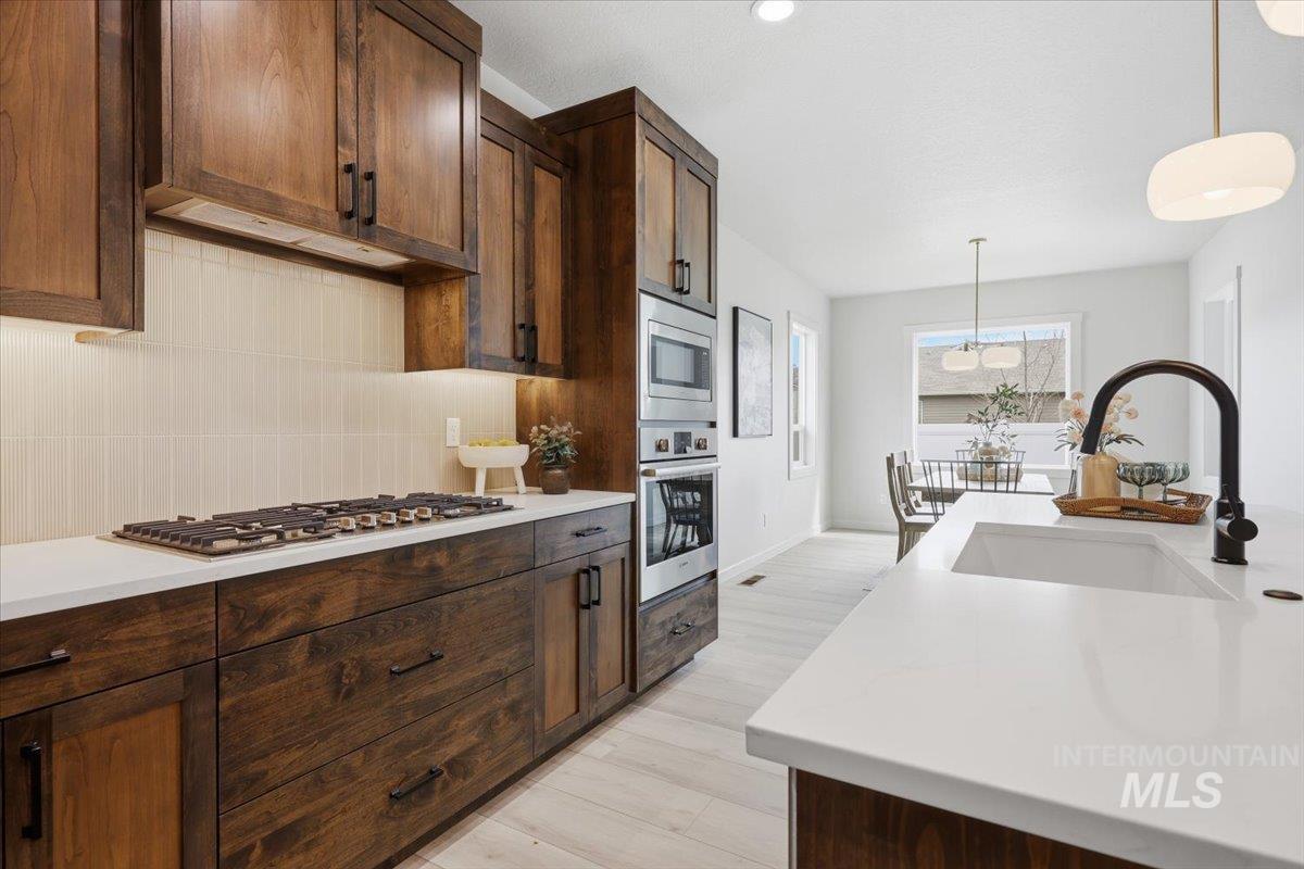 1004 Whitewater Way, Emmett, Idaho 83617, 4 Bedrooms, 3 Bathrooms, Residential For Sale, Price $558,750, 98980067