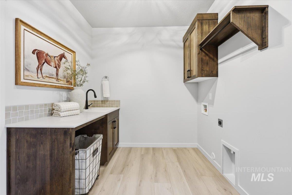 1004 Whitewater Way, Emmett, Idaho 83617, 4 Bedrooms, 3 Bathrooms, Residential For Sale, Price $558,750, 98980067