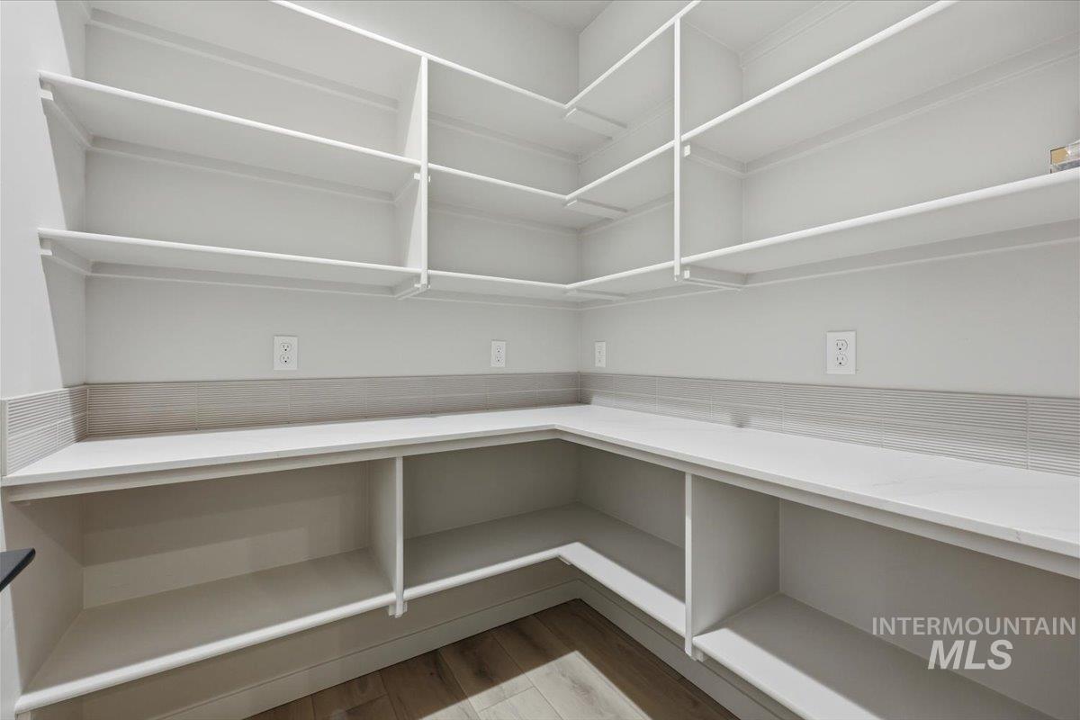 1004 Whitewater Way, Emmett, Idaho 83617, 4 Bedrooms, 3 Bathrooms, Residential For Sale, Price $558,750, 98980067