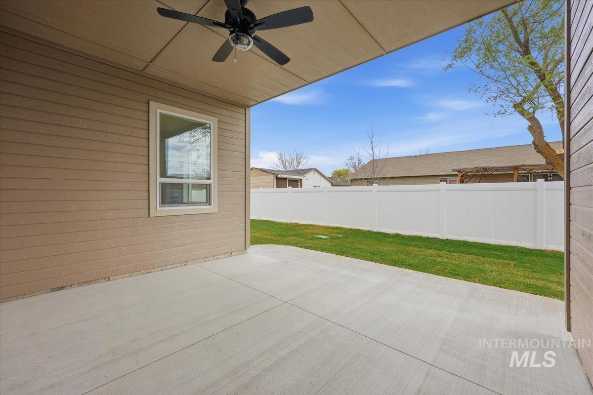 1004 Whitewater Way, Emmett, Idaho 83617, 4 Bedrooms, 3 Bathrooms, Residential For Sale, Price $558,750, 98980067