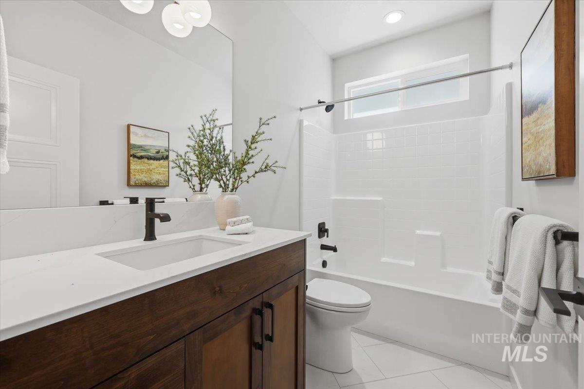 1004 Whitewater Way, Emmett, Idaho 83617, 4 Bedrooms, 3 Bathrooms, Residential For Sale, Price $558,750, 98980067