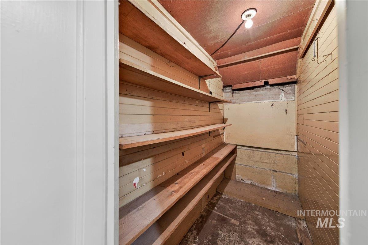 1309 S Shoshone St, Boise, Idaho 83705, 3 Bedrooms, 1 Bathroom, Residential For Sale, Price $399,900, 98980068