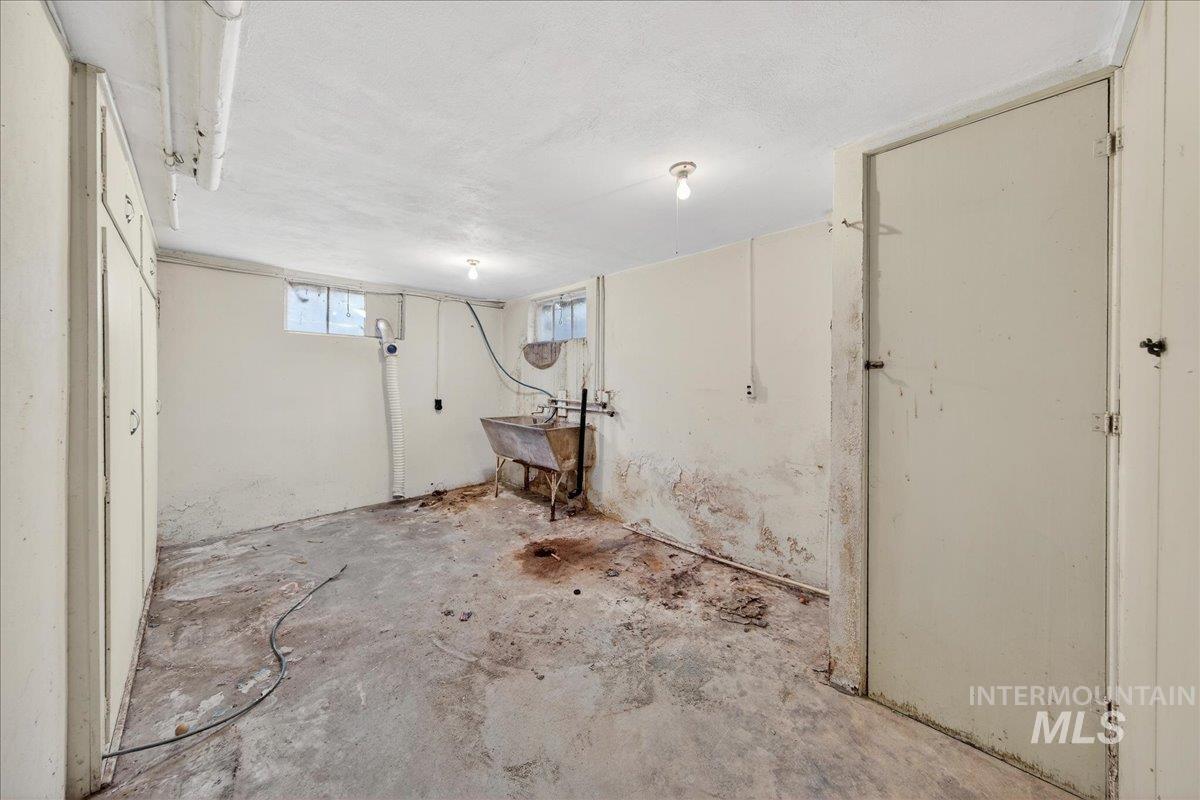 1309 S Shoshone St, Boise, Idaho 83705, 3 Bedrooms, 1 Bathroom, Residential For Sale, Price $399,900, 98980068