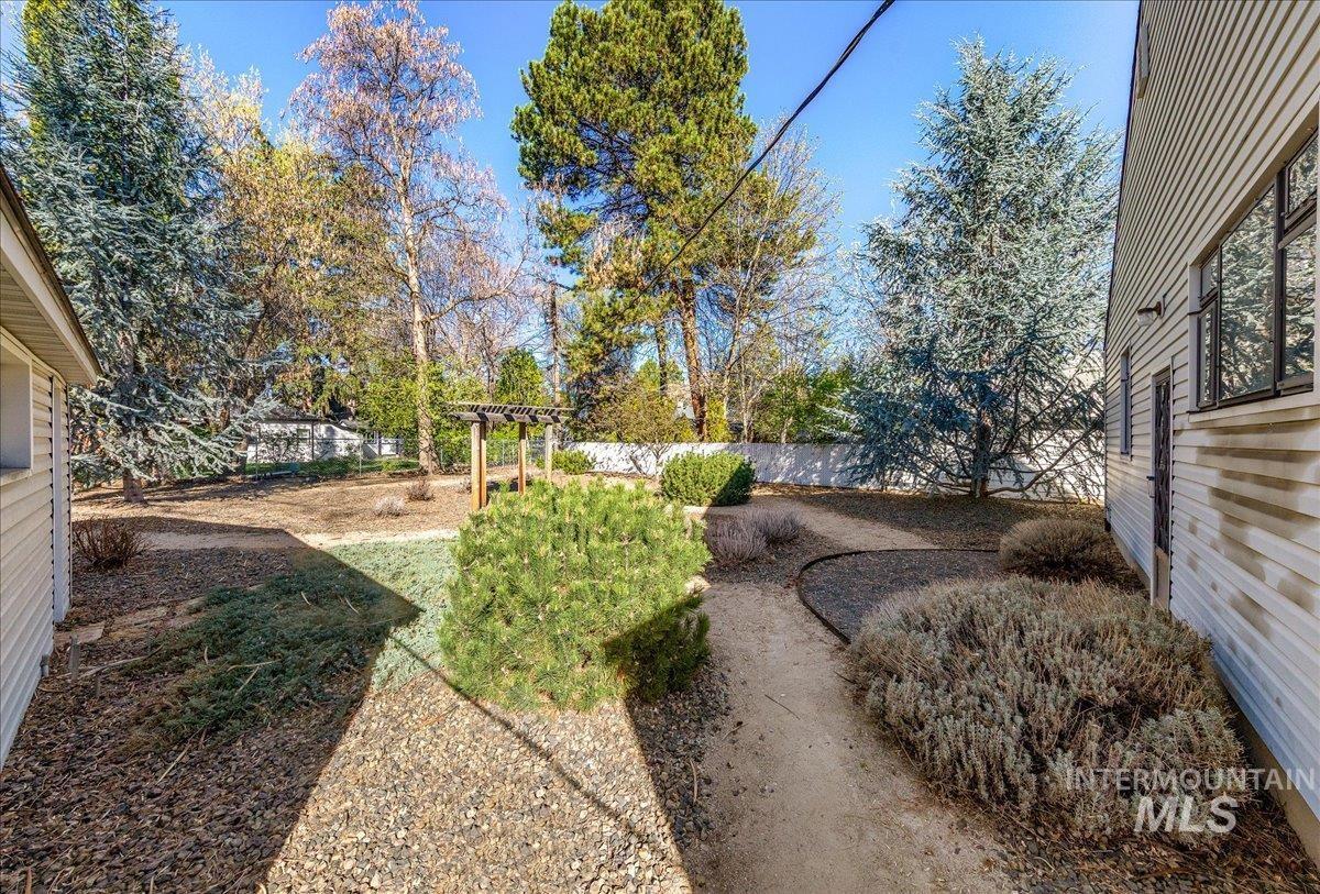 1309 S Shoshone St, Boise, Idaho 83705, 3 Bedrooms, 1 Bathroom, Residential For Sale, Price $399,900, 98980068