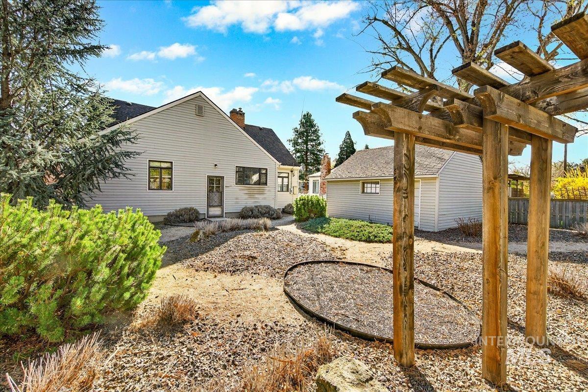 1309 S Shoshone St, Boise, Idaho 83705, 3 Bedrooms, 1 Bathroom, Residential For Sale, Price $399,900, 98980068