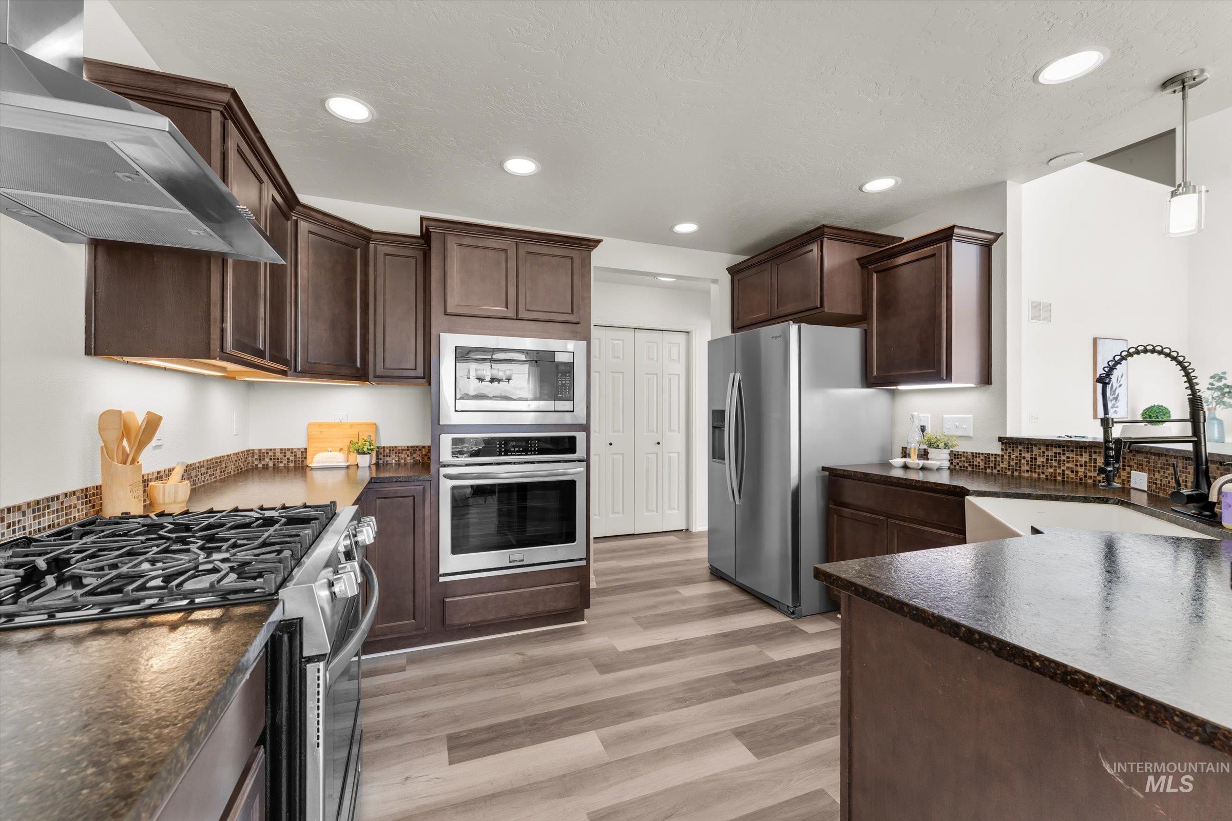 5602 Barkley Way, Caldwell, Idaho 83607, 5 Bedrooms, 2.5 Bathrooms, Residential For Sale, Price $465,000, 98980069