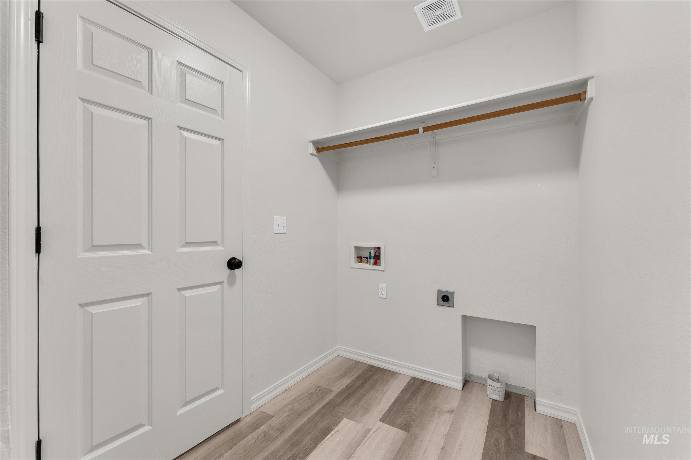 5602 Barkley Way, Caldwell, Idaho 83607, 5 Bedrooms, 2.5 Bathrooms, Residential For Sale, Price $465,000, 98980069