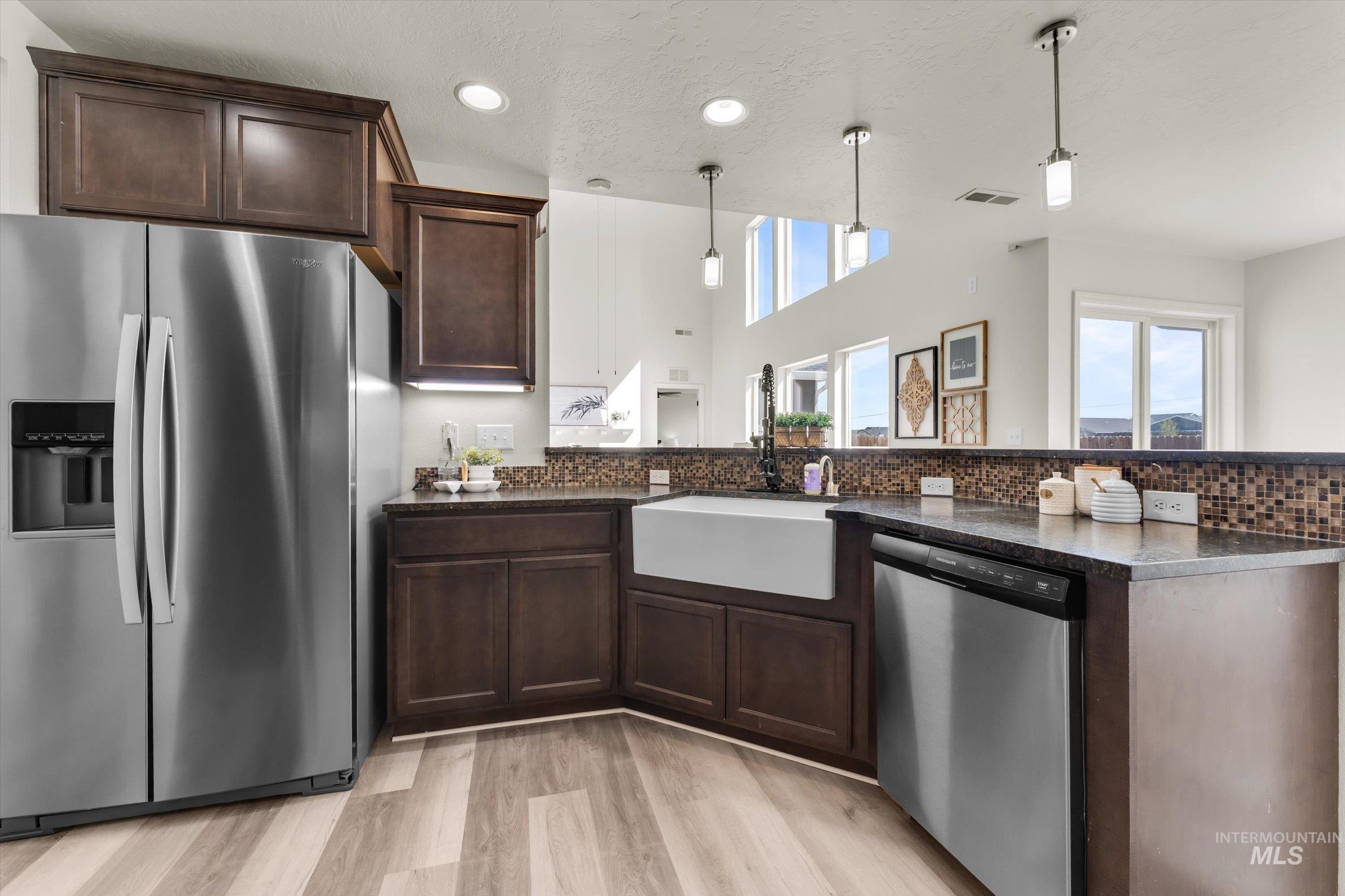 5602 Barkley Way, Caldwell, Idaho 83607, 5 Bedrooms, 2.5 Bathrooms, Residential For Sale, Price $465,000, 98980069