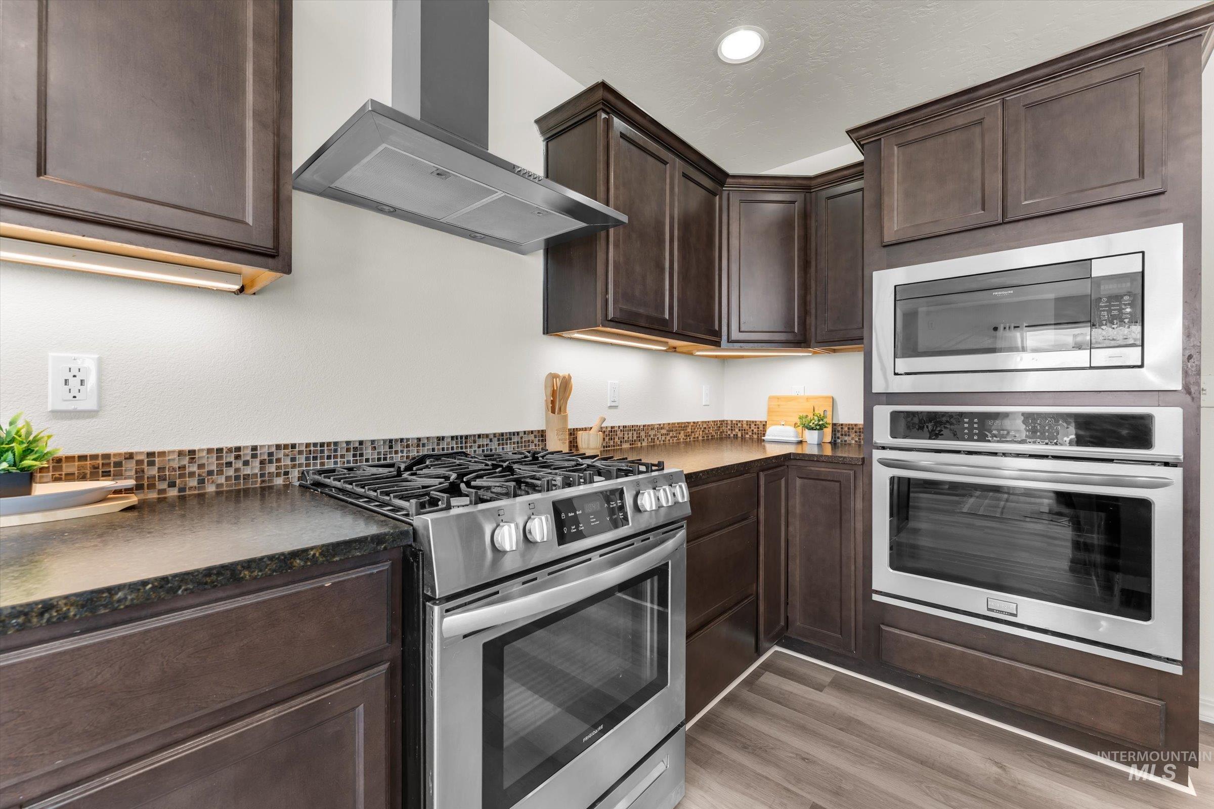 5602 Barkley Way, Caldwell, Idaho 83607, 5 Bedrooms, 2.5 Bathrooms, Residential For Sale, Price $465,000, 98980069