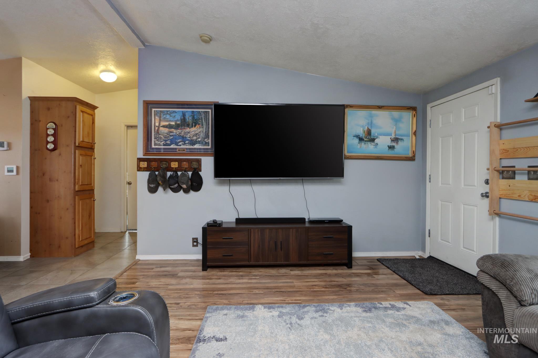 1583 Dustin Dr, Vale, Oregon 97918, 3 Bedrooms, 2 Bathrooms, Residential For Sale, Price $320,000, 98980074