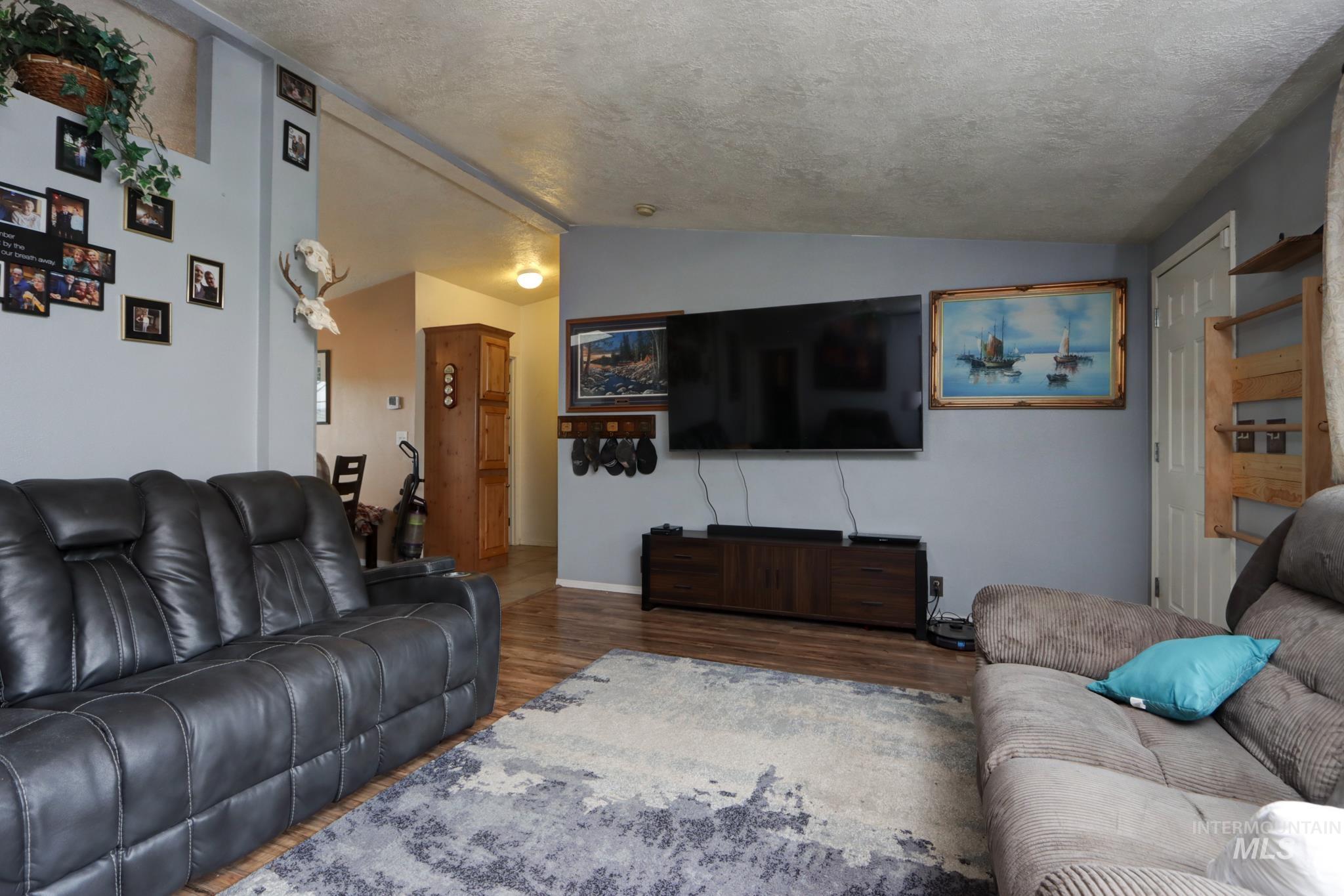 1583 Dustin Dr, Vale, Oregon 97918, 3 Bedrooms, 2 Bathrooms, Residential For Sale, Price $320,000, 98980074