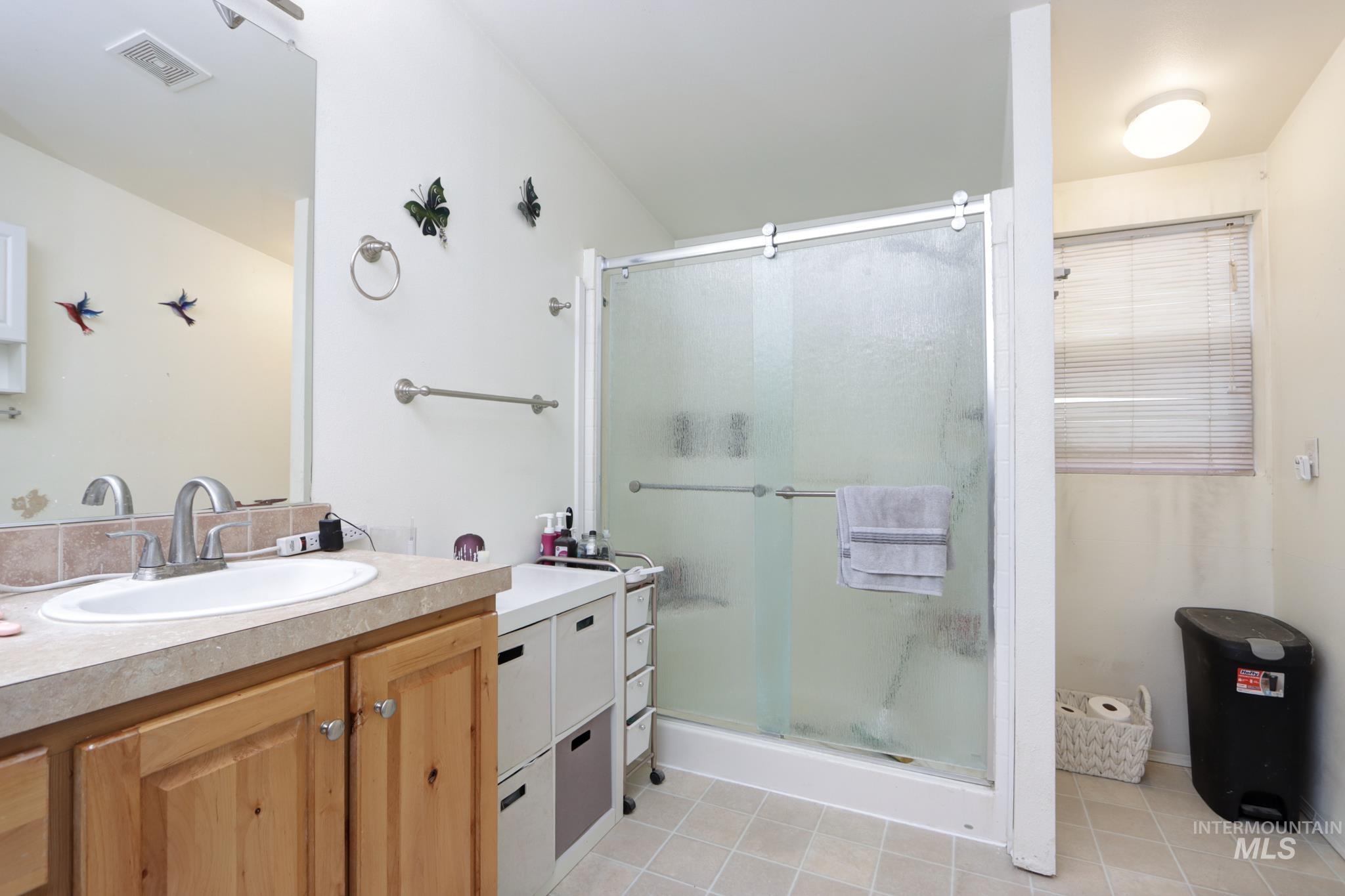 1583 Dustin Dr, Vale, Oregon 97918, 3 Bedrooms, 2 Bathrooms, Residential For Sale, Price $320,000, 98980074