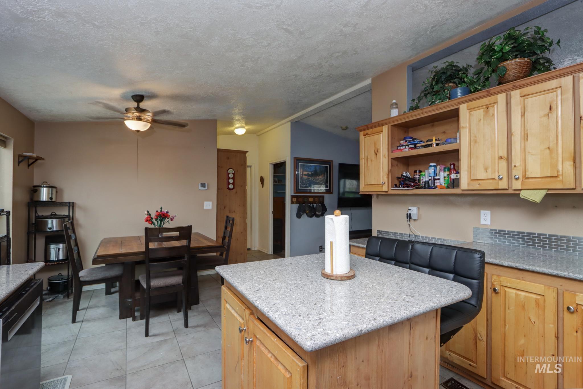 1583 Dustin Dr, Vale, Oregon 97918, 3 Bedrooms, 2 Bathrooms, Residential For Sale, Price $320,000, 98980074