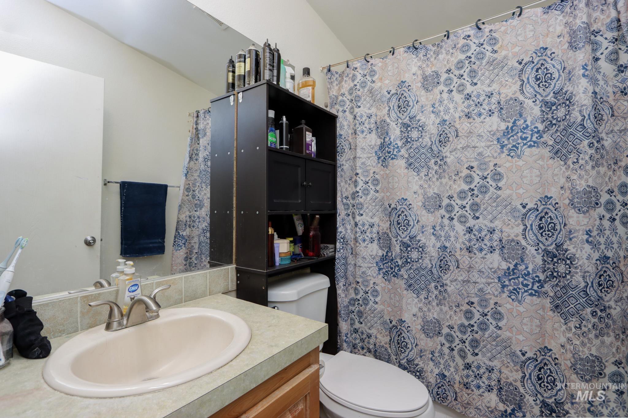 1583 Dustin Dr, Vale, Oregon 97918, 3 Bedrooms, 2 Bathrooms, Residential For Sale, Price $320,000, 98980074