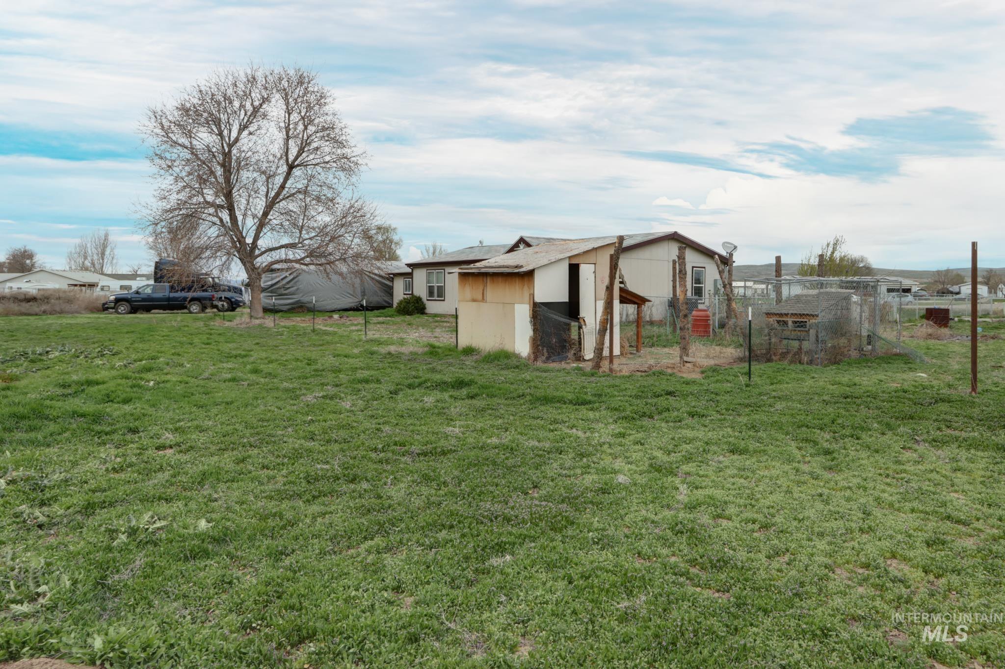 1583 Dustin Dr, Vale, Oregon 97918, 3 Bedrooms, 2 Bathrooms, Residential For Sale, Price $320,000, 98980074