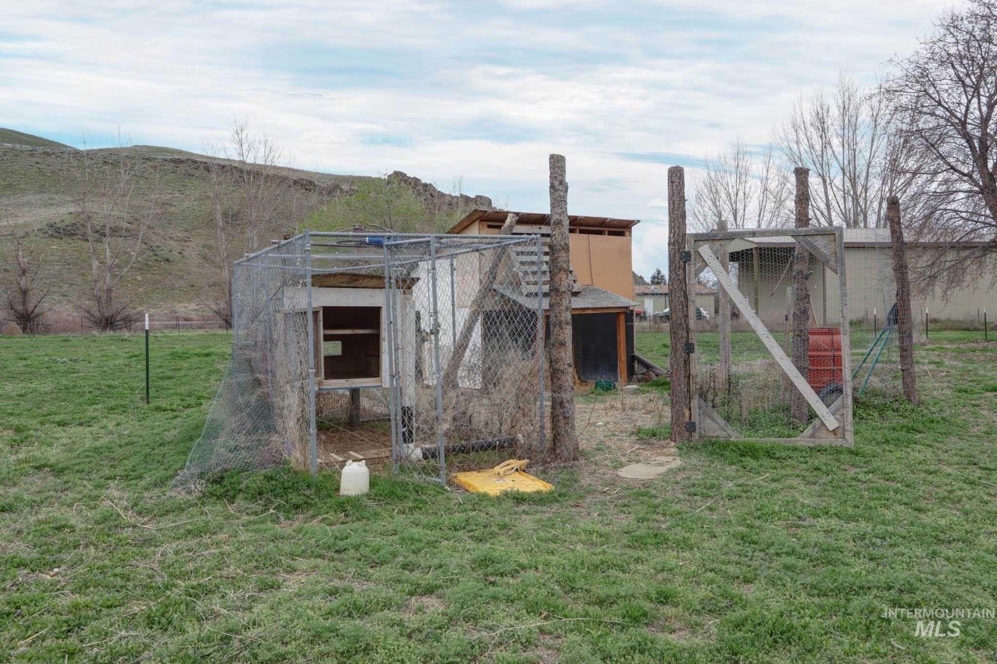 1583 Dustin Dr, Vale, Oregon 97918, 3 Bedrooms, 2 Bathrooms, Residential For Sale, Price $320,000, 98980074