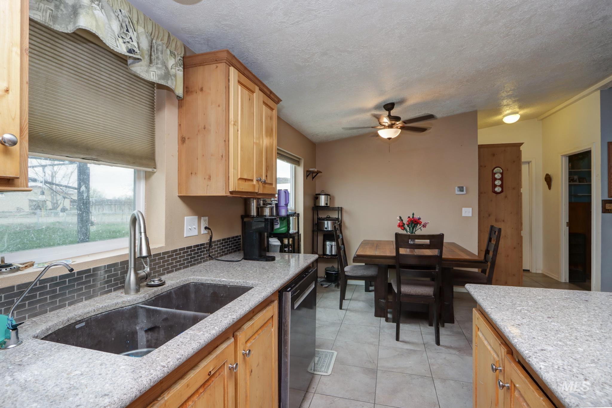 1583 Dustin Dr, Vale, Oregon 97918, 3 Bedrooms, 2 Bathrooms, Residential For Sale, Price $320,000, 98980074