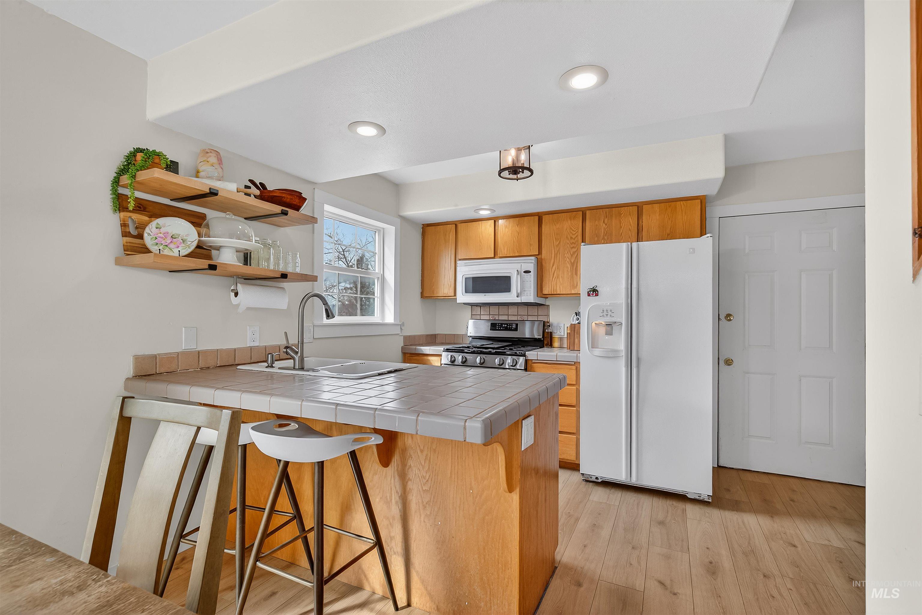 6598 Cougar Ridge Road, Lewiston, Idaho 83501, 4 Bedrooms, 3 Bathrooms, Residential For Sale, Price $689,000,MLS 98980081