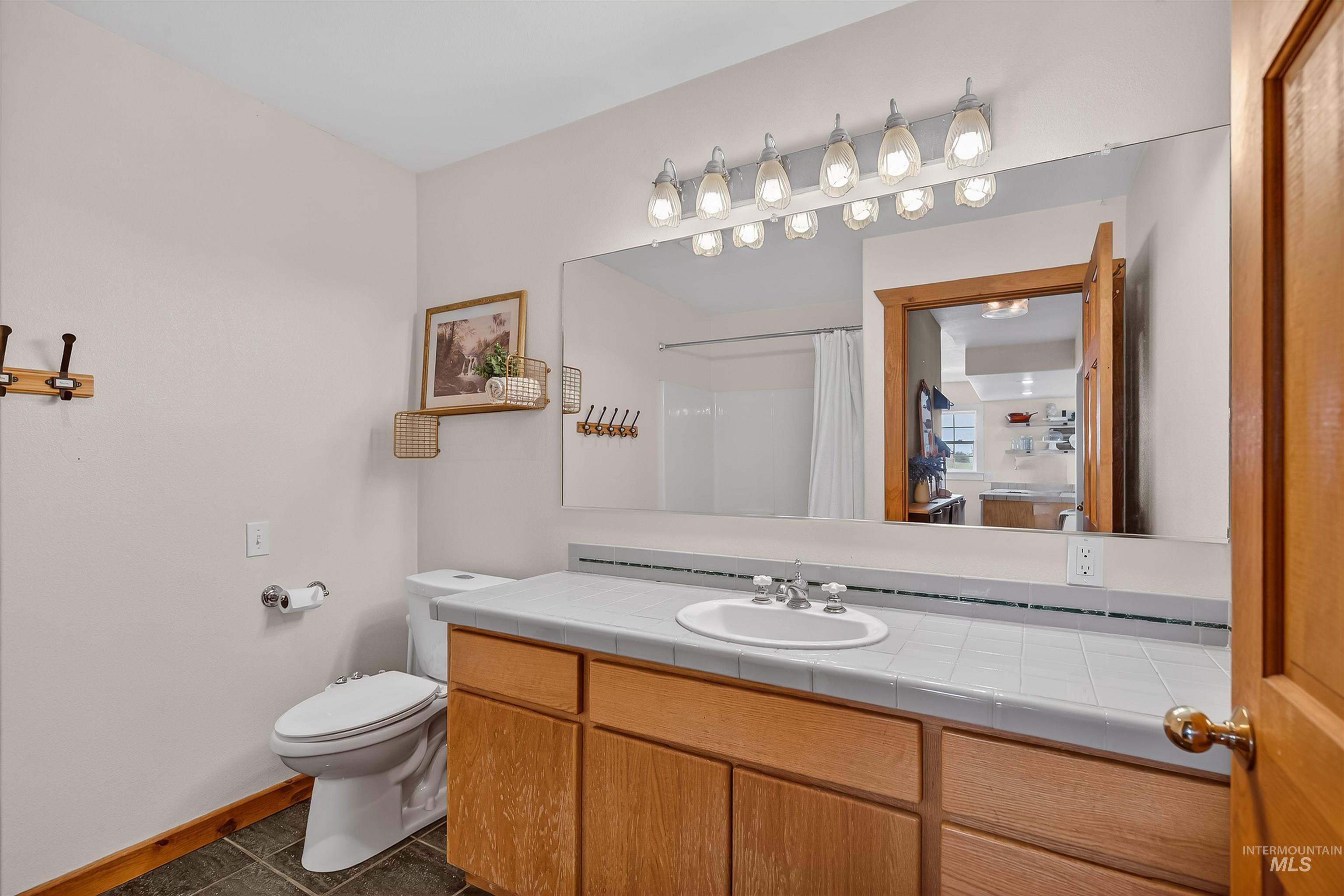 6598 Cougar Ridge Road, Lewiston, Idaho 83501, 4 Bedrooms, 3 Bathrooms, Residential For Sale, Price $689,000,MLS 98980081