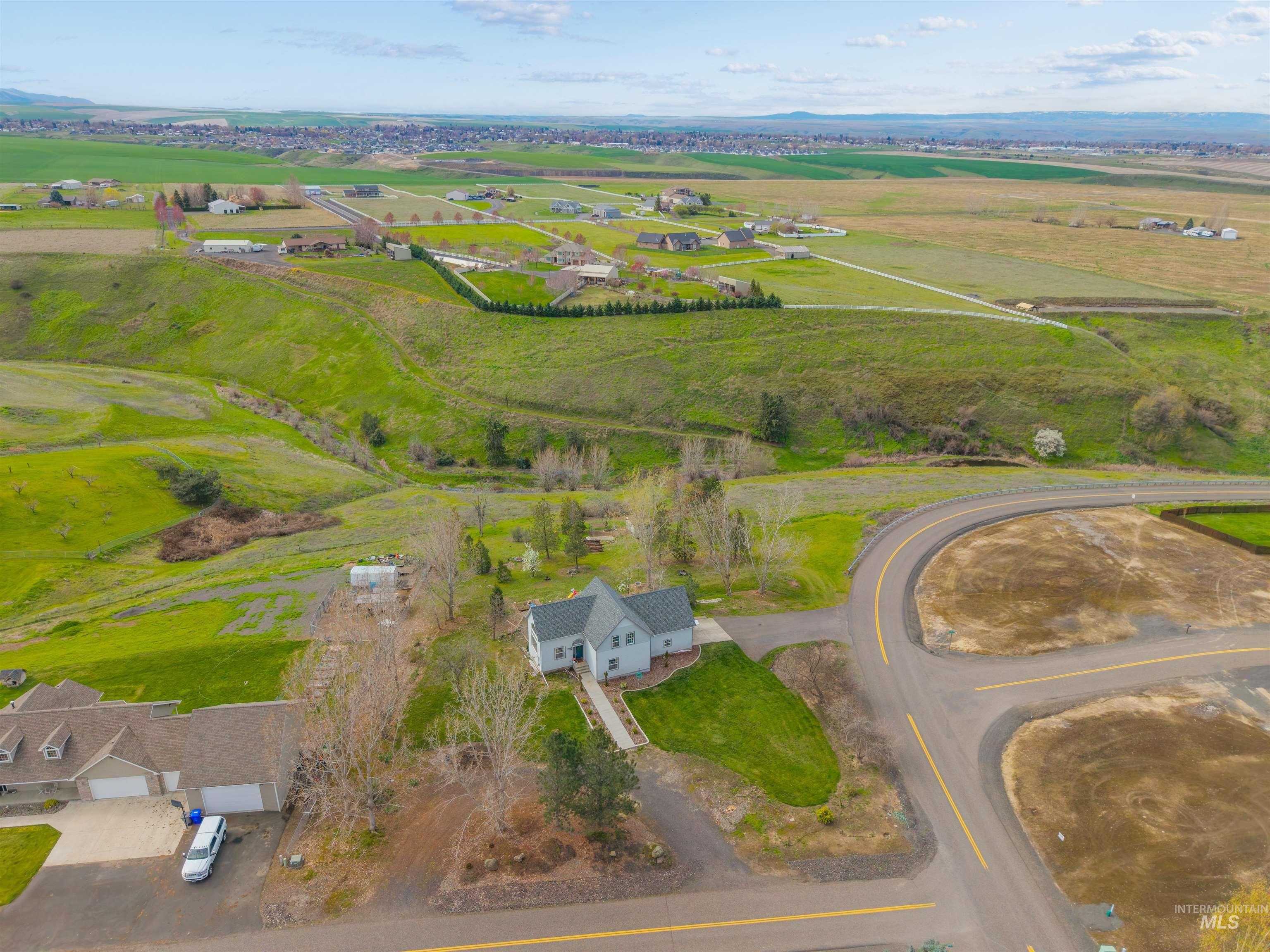 6598 Cougar Ridge Road, Lewiston, Idaho 83501, 4 Bedrooms, 3 Bathrooms, Residential For Sale, Price $689,000,MLS 98980081