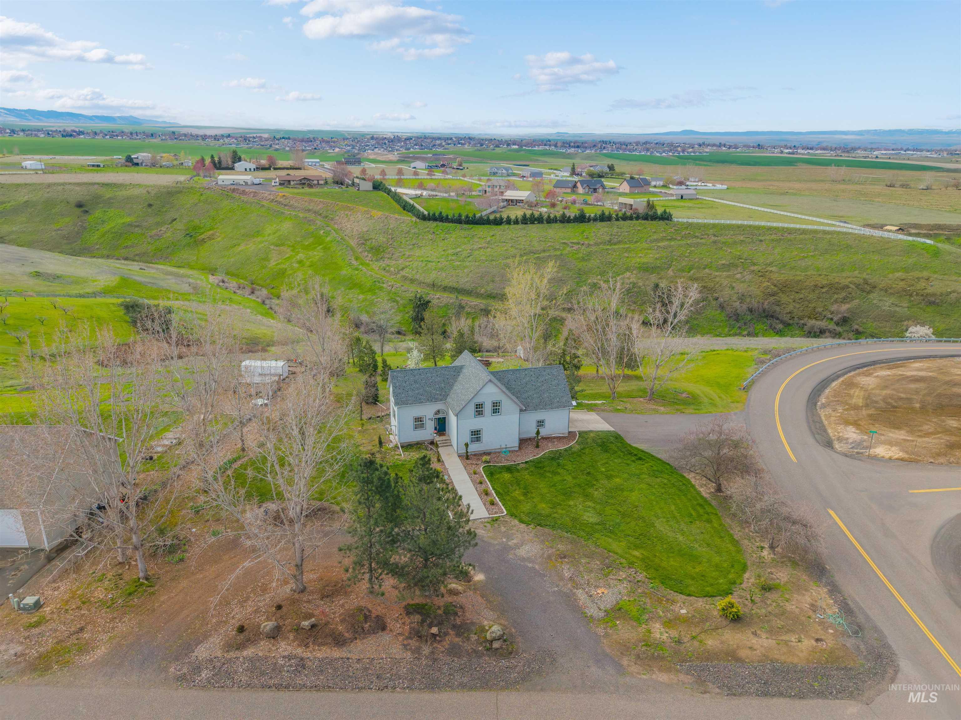 6598 Cougar Ridge Road, Lewiston, Idaho 83501, 4 Bedrooms, 3 Bathrooms, Residential For Sale, Price $689,000,MLS 98980081