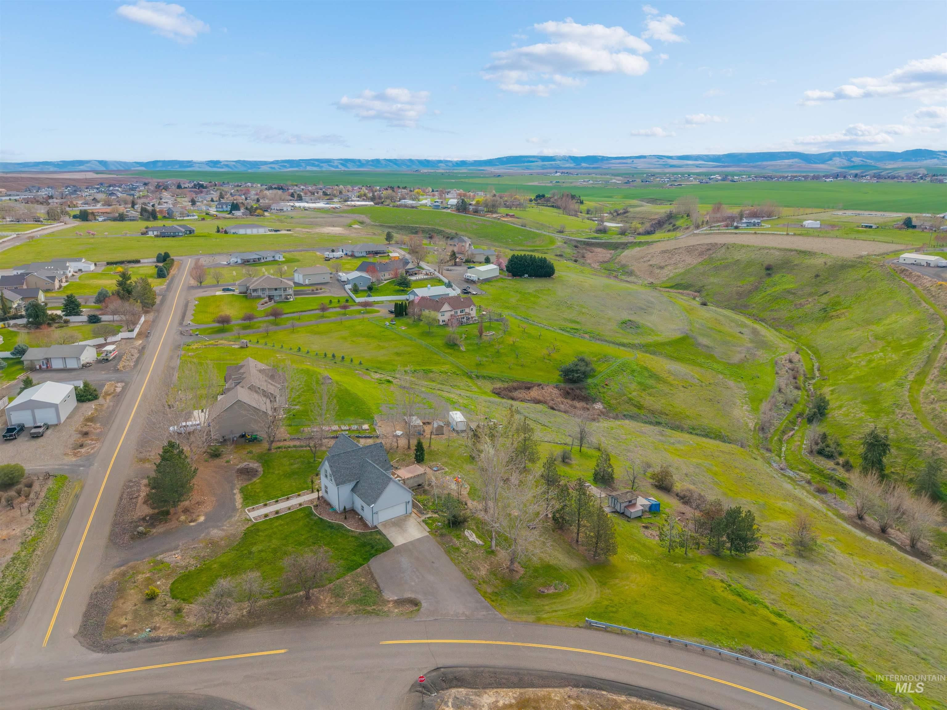 6598 Cougar Ridge Road, Lewiston, Idaho 83501, 4 Bedrooms, 3 Bathrooms, Residential For Sale, Price $689,000,MLS 98980081