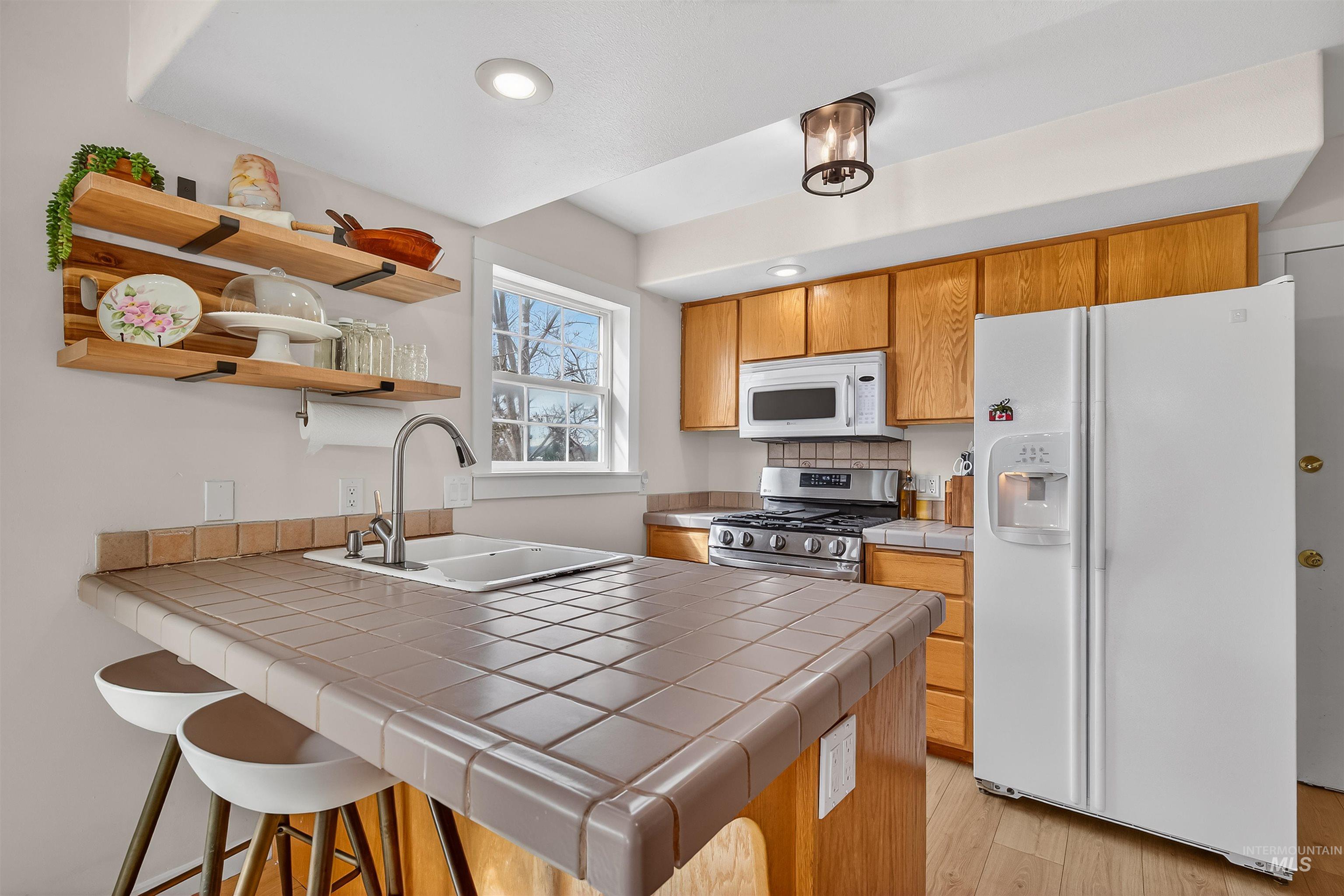 6598 Cougar Ridge Road, Lewiston, Idaho 83501, 4 Bedrooms, 3 Bathrooms, Residential For Sale, Price $689,000,MLS 98980081